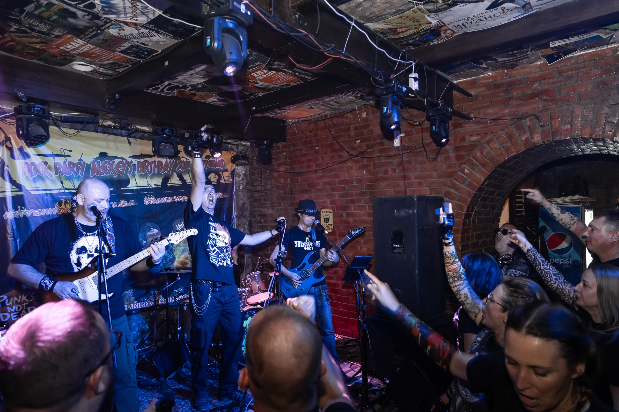 День Рождения Алексея в баре «Белая Лошадь». Фотограф в Волгограде Норченко Светлана