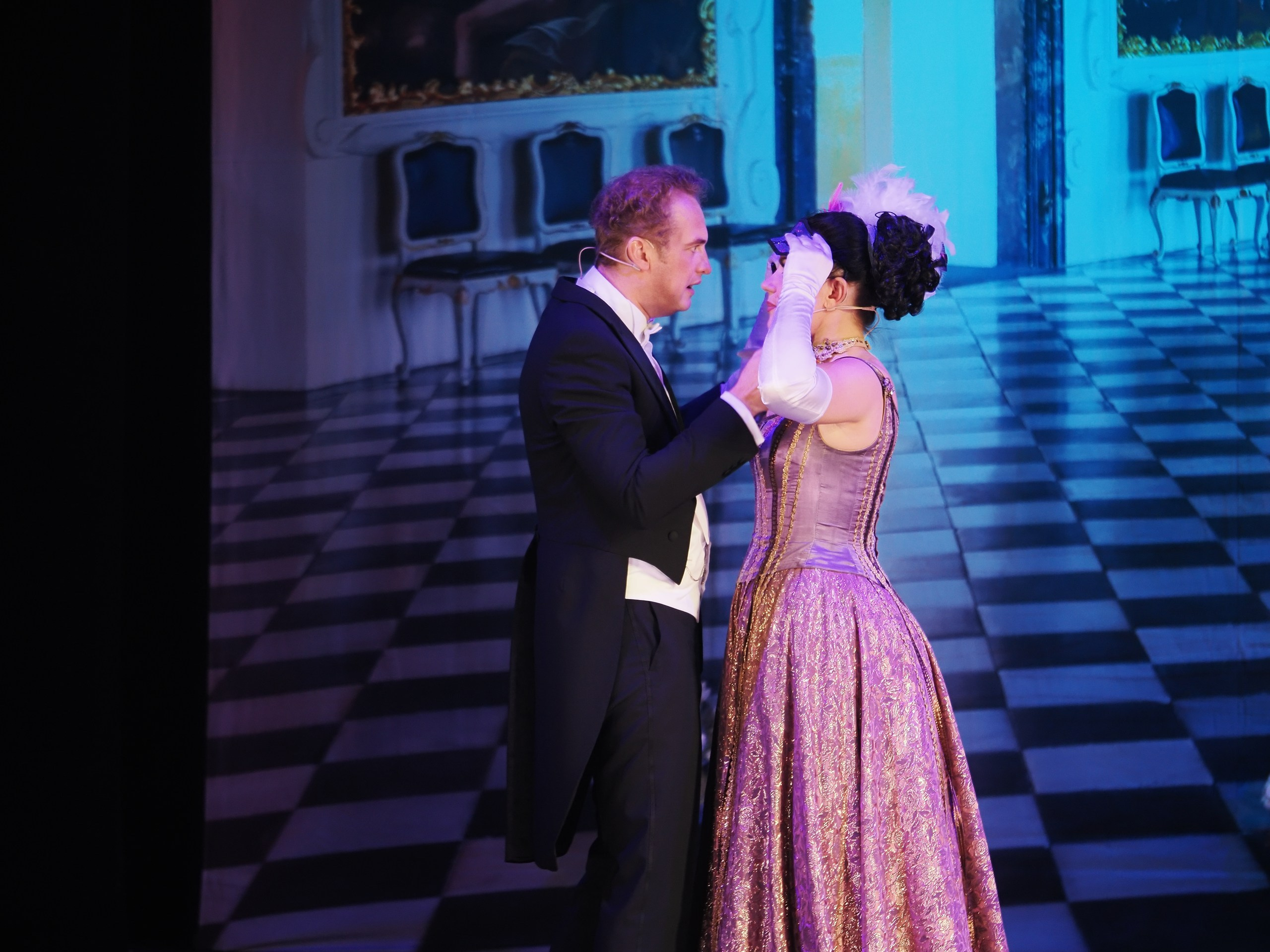 «БУФФ-ПАРАДИЗ» Летучая мышь (в Нск). Портретный и спортивный фотограф в Новосибирске и Твери Кононов Алексей