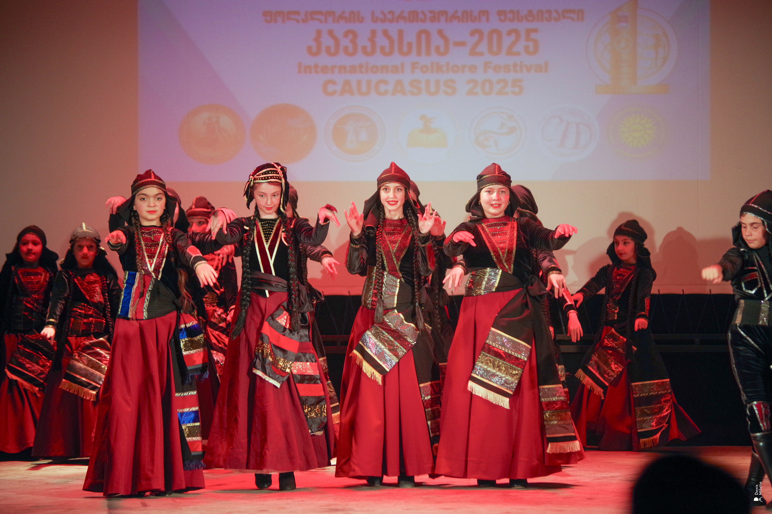 Танцы в прекрасном Они. Портретный фотограф Денис Милютин