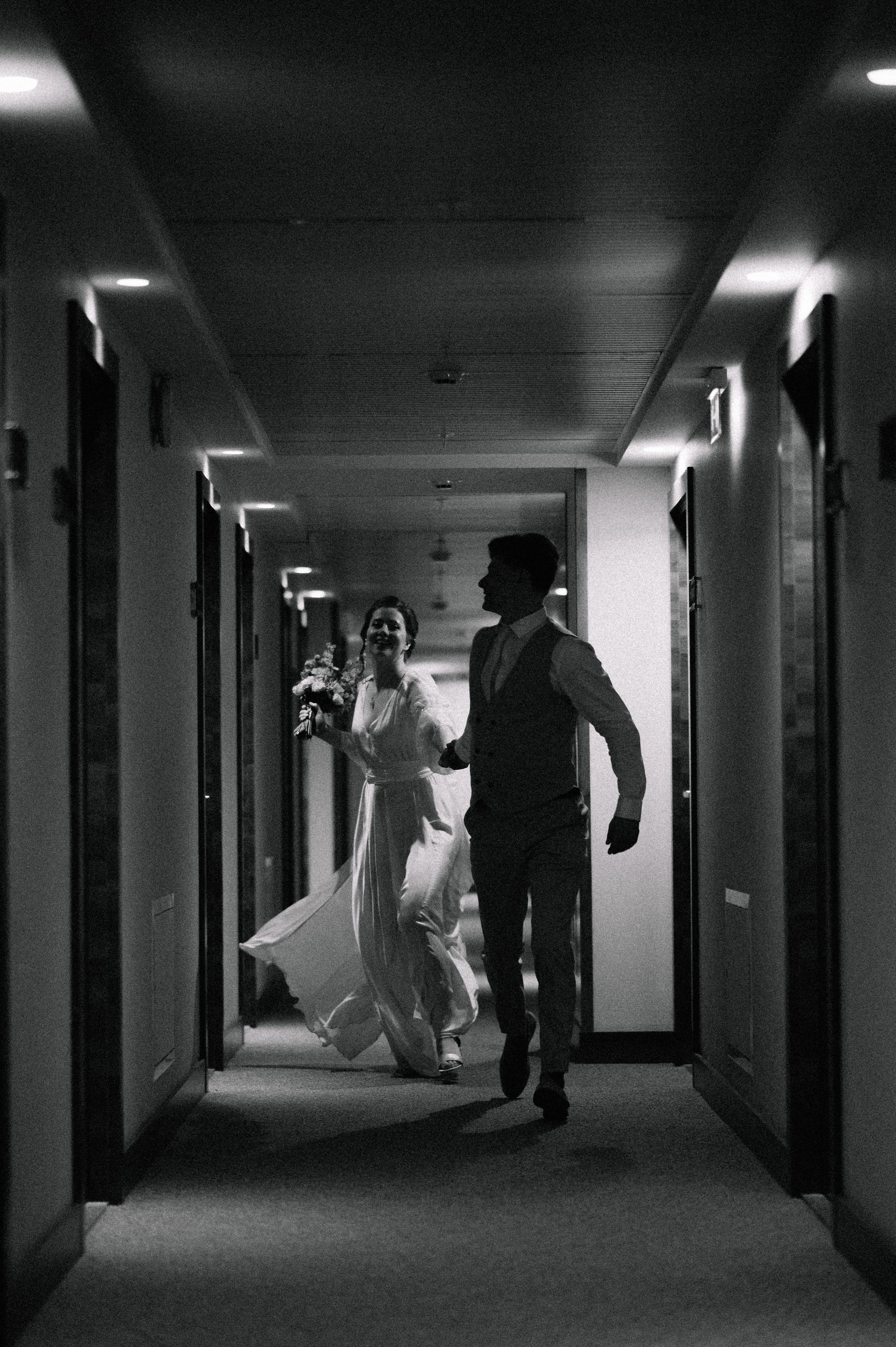 Сборы в отеле. Семейный и свадебный фотограф в Санкт-Петербурге Юлия Мельникова