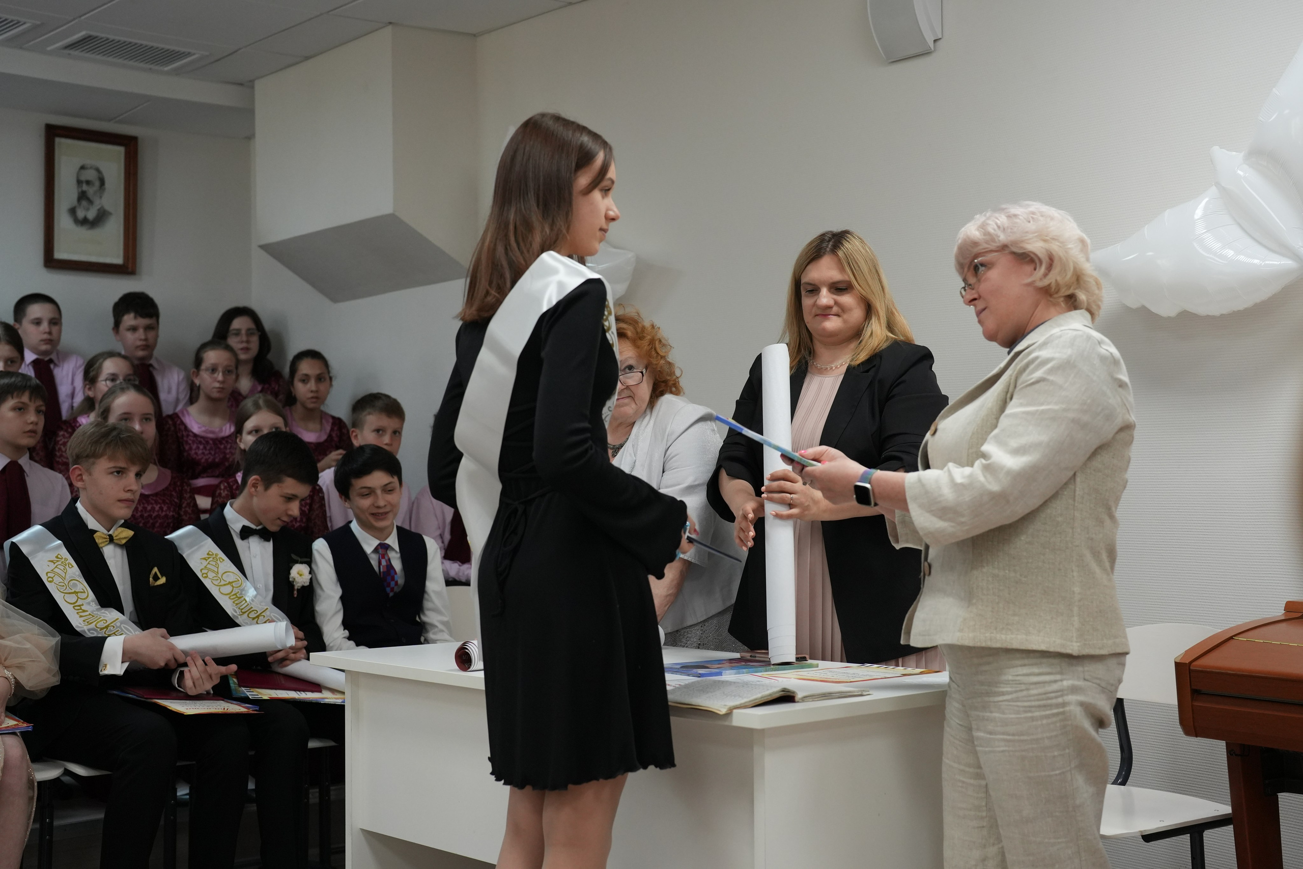 Выпускной в музыкально-хоровой школе г. Москвы № 106. Семейный и детский фотограф в Москве Оксана Чибизова