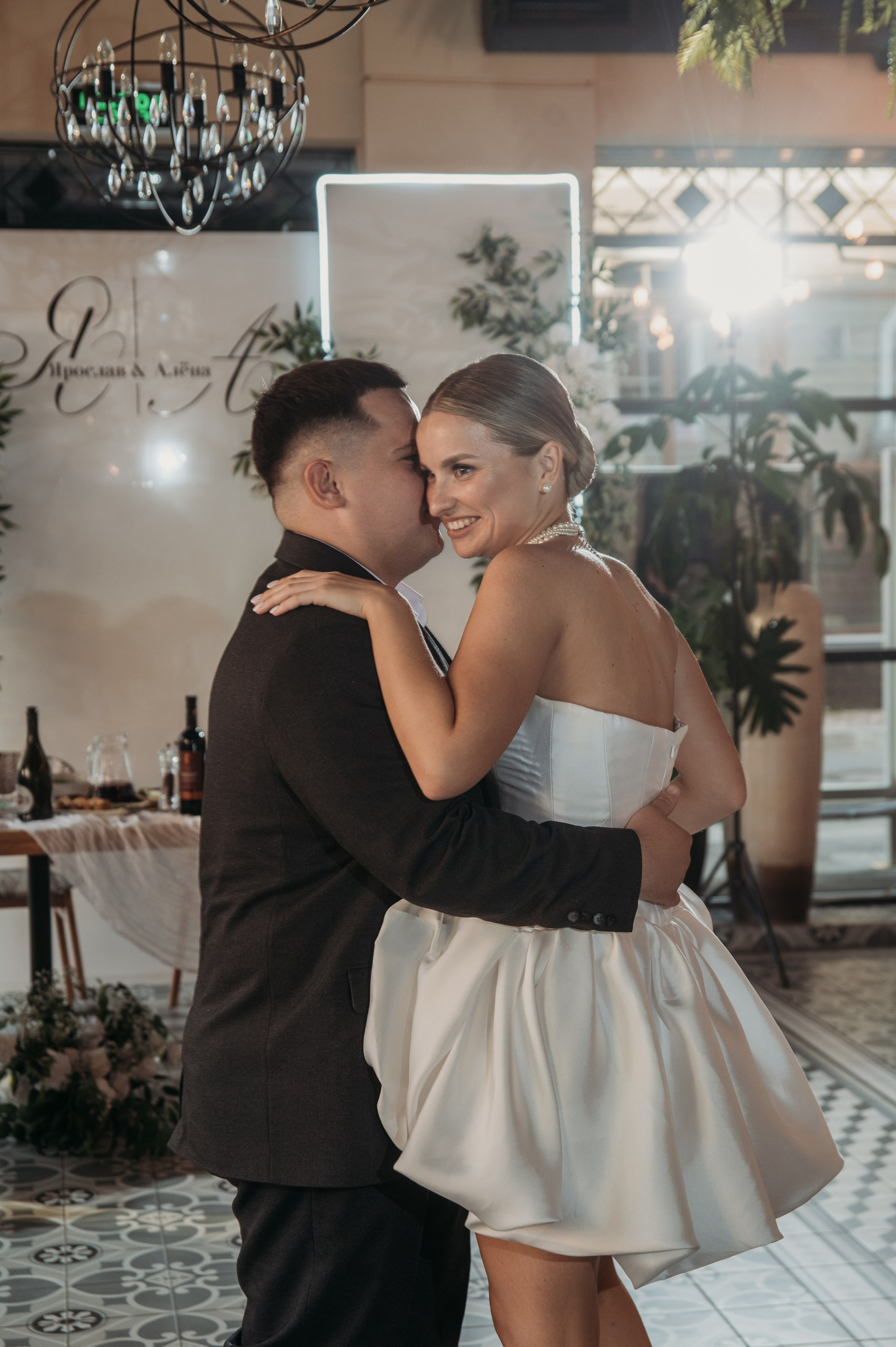 Свадебная фотосессия в Завидово гольф поле с утром невесты и красивым свадебным банкетом. Свадебный фотограф в Твери, Москве и Санкт-Петербурге Денисова Екатерина