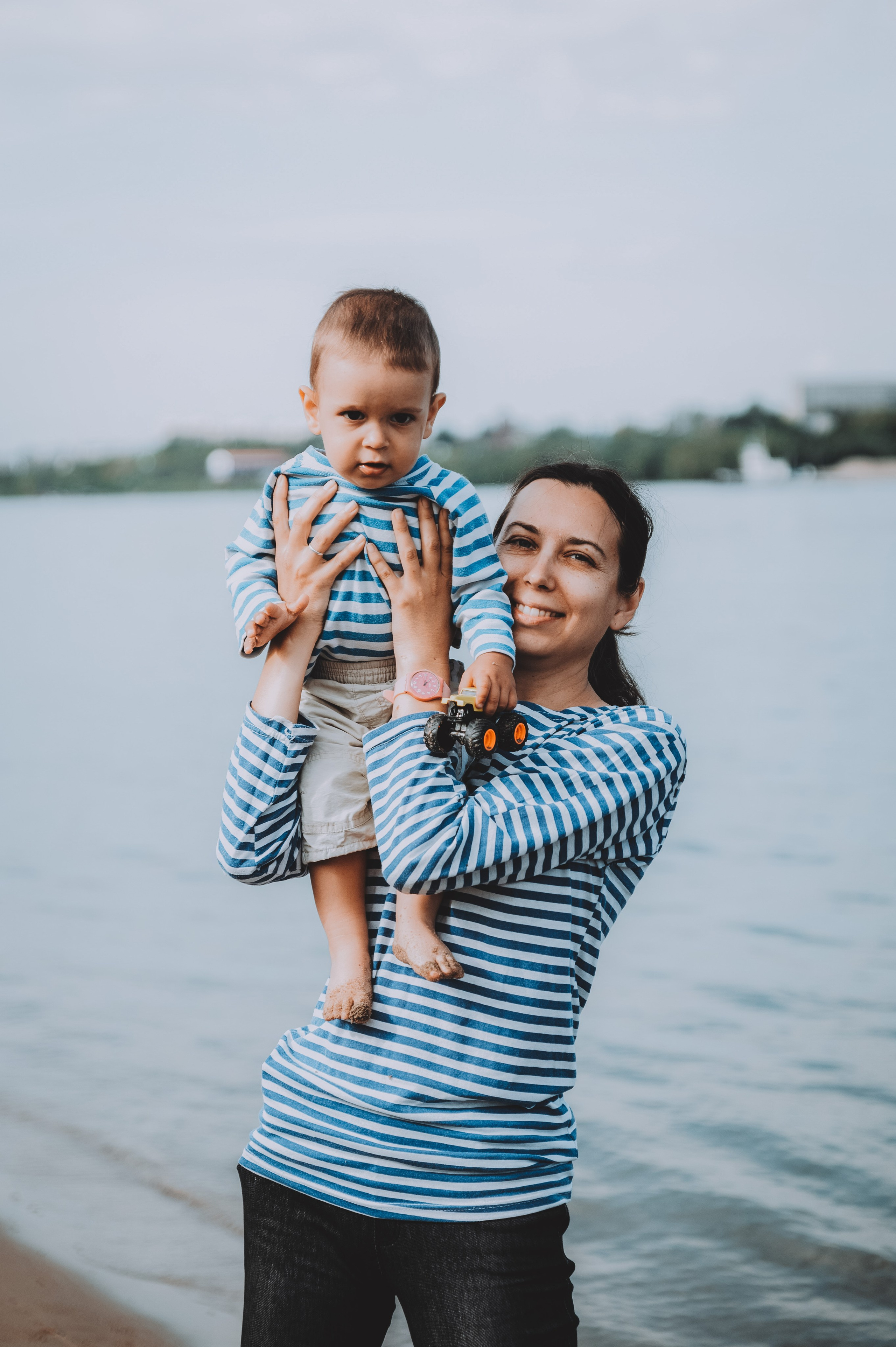 Семья у реки. Фотограф в Новосибирске