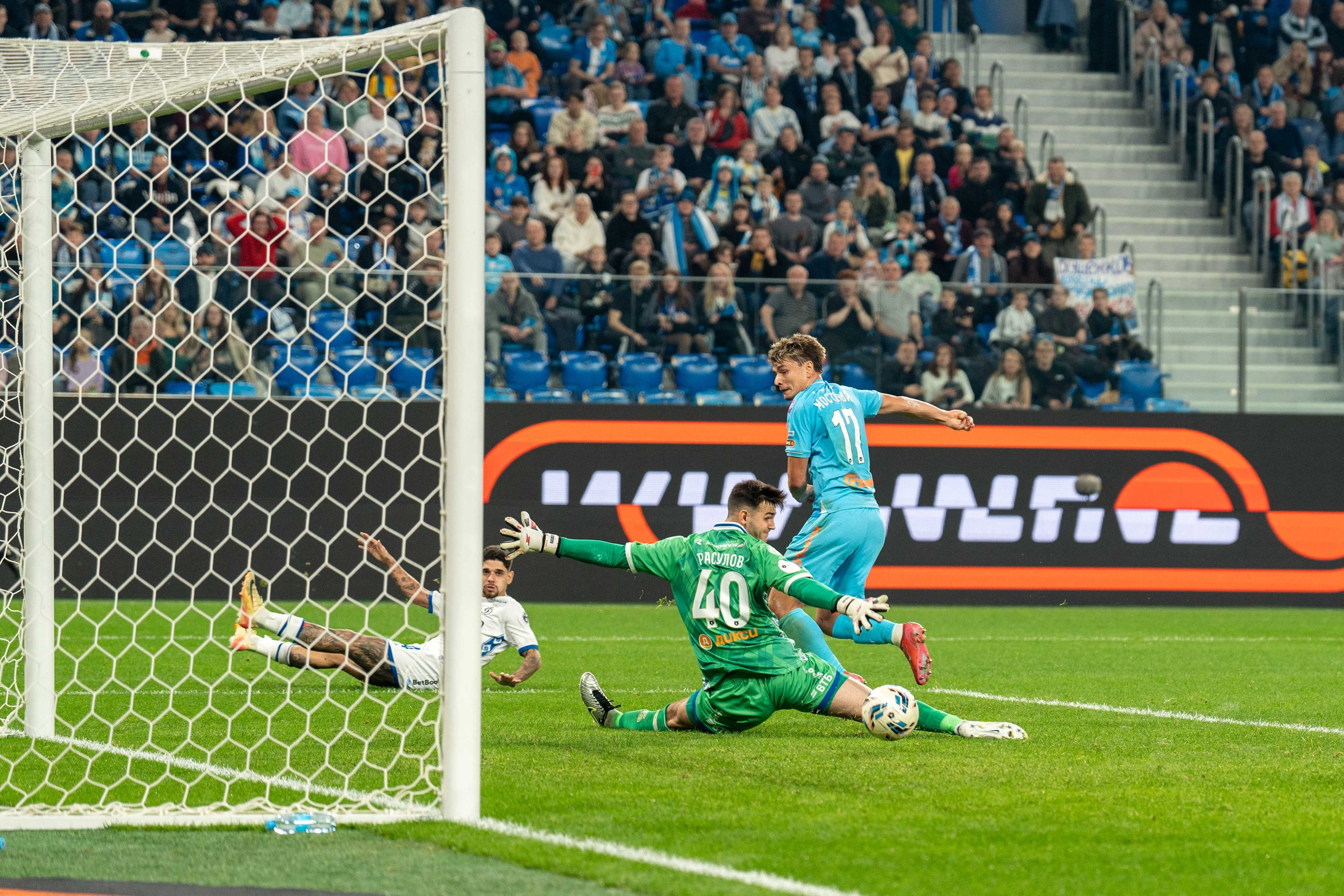 Зенит — Динамо (Москва): фотогалерея РПЛ, 13 тур на Газпром Арене | Антон Гауф. Спортивный фотограф в Санкт-Петербурге | Антон Гауф