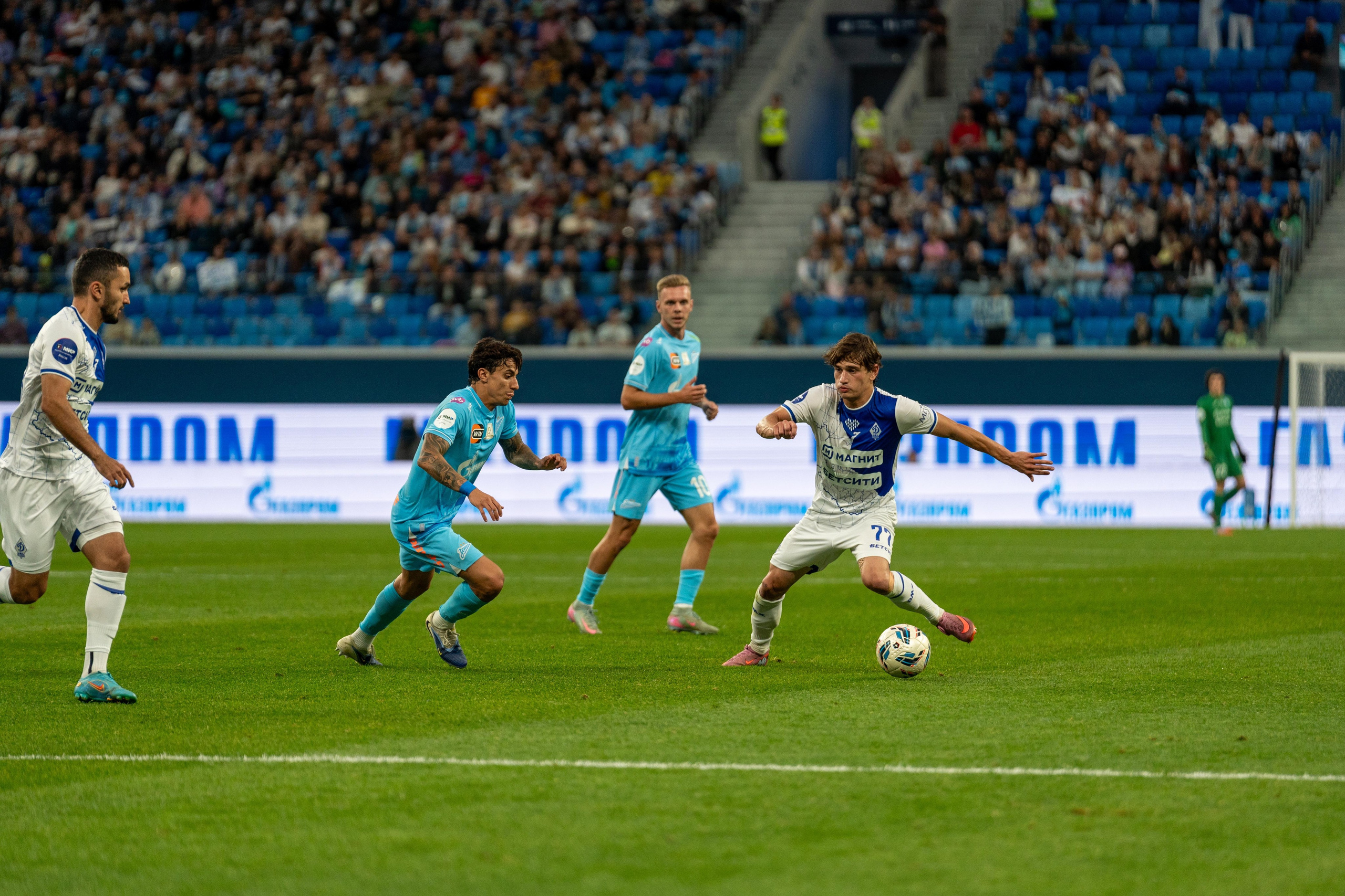 Кадр футбольного матча Зенит — Динамо, спортивный фотограф Санкт-Петербург