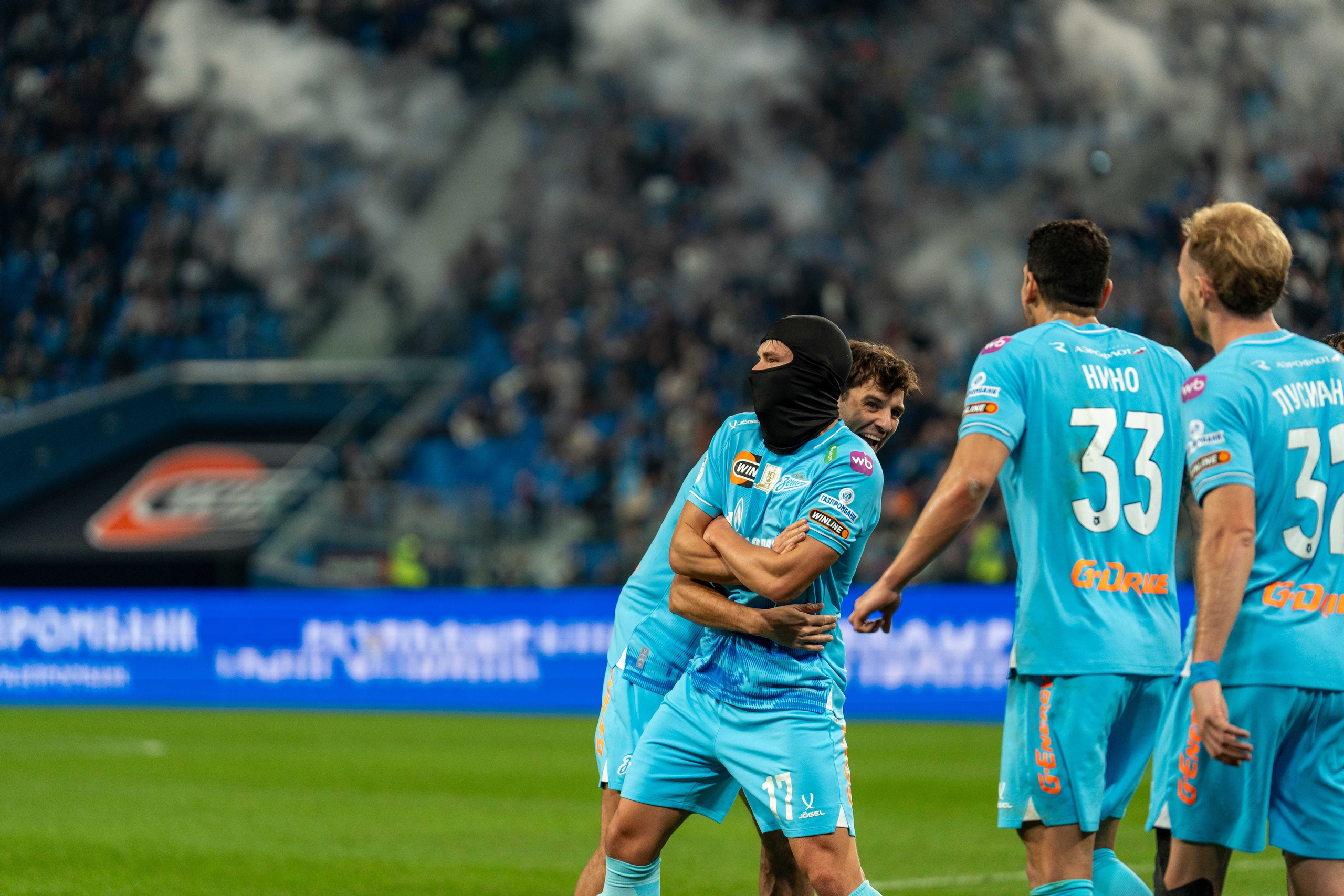 Зенит — Локомотив: фотогалерея 14-го тура РПЛ на Газпром Арене | Антон Гауф. Спортивный фотограф в Санкт-Петербурге | Антон Гауф