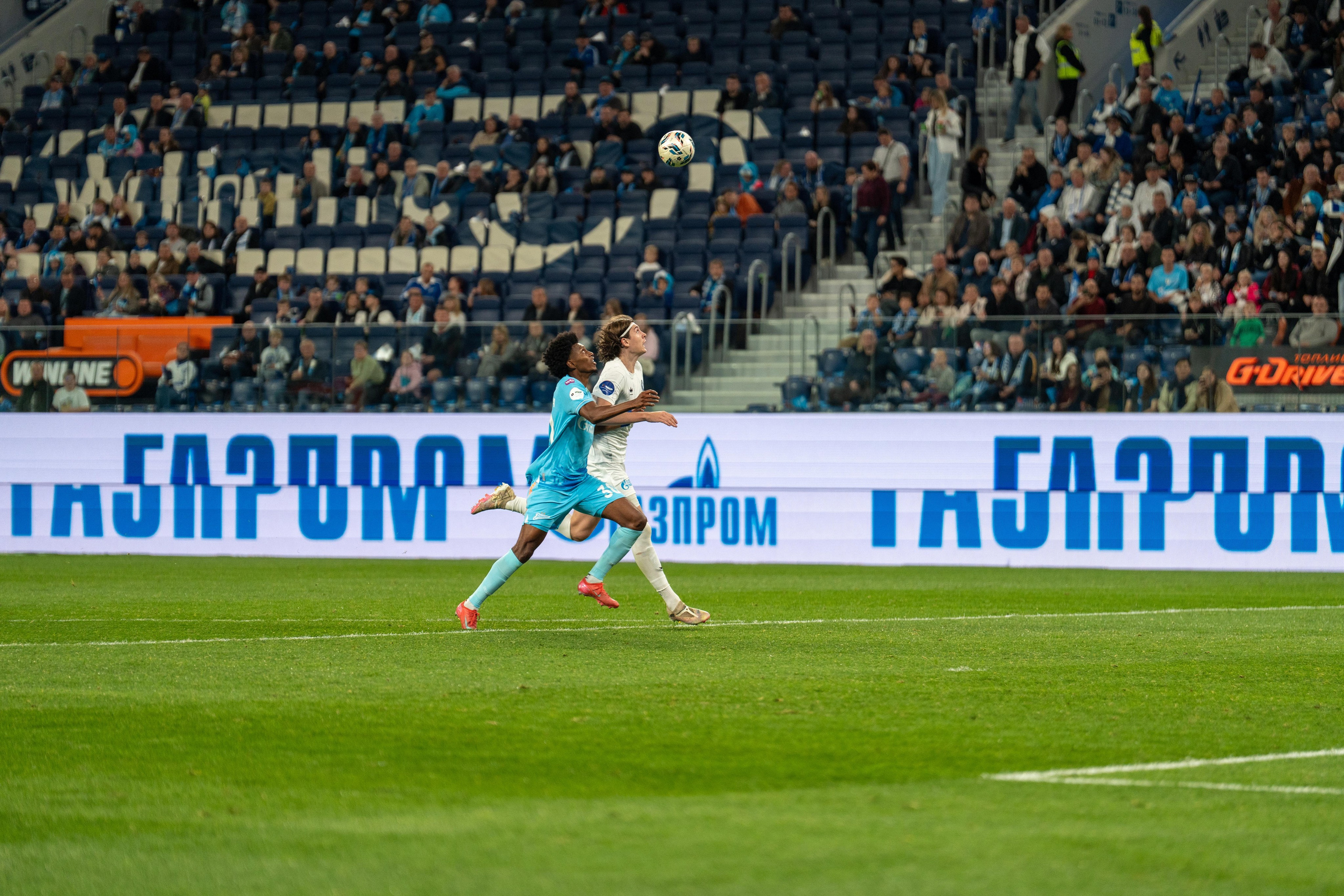 Игровой момент матча Зенит – Оренбург на Газпром Арене, репортажная спортивная съёмка