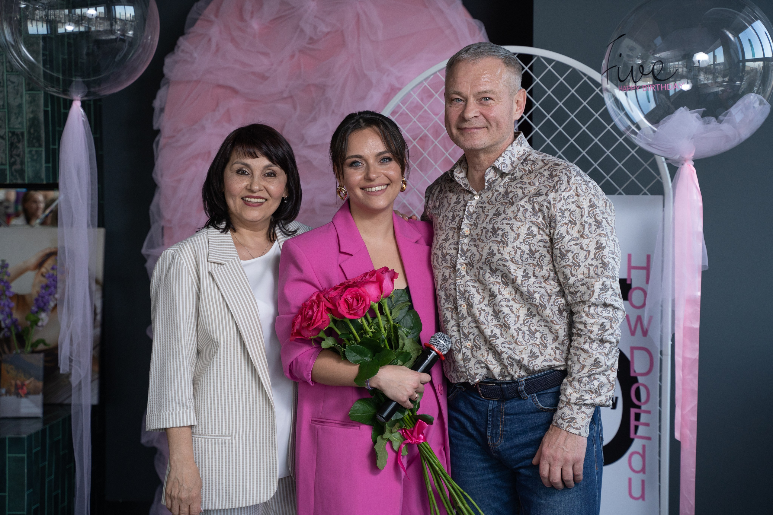 День рождения блога HowDoEdu. Свадебный и семейный фотограф в Екатеринбурге Анна Месяцева