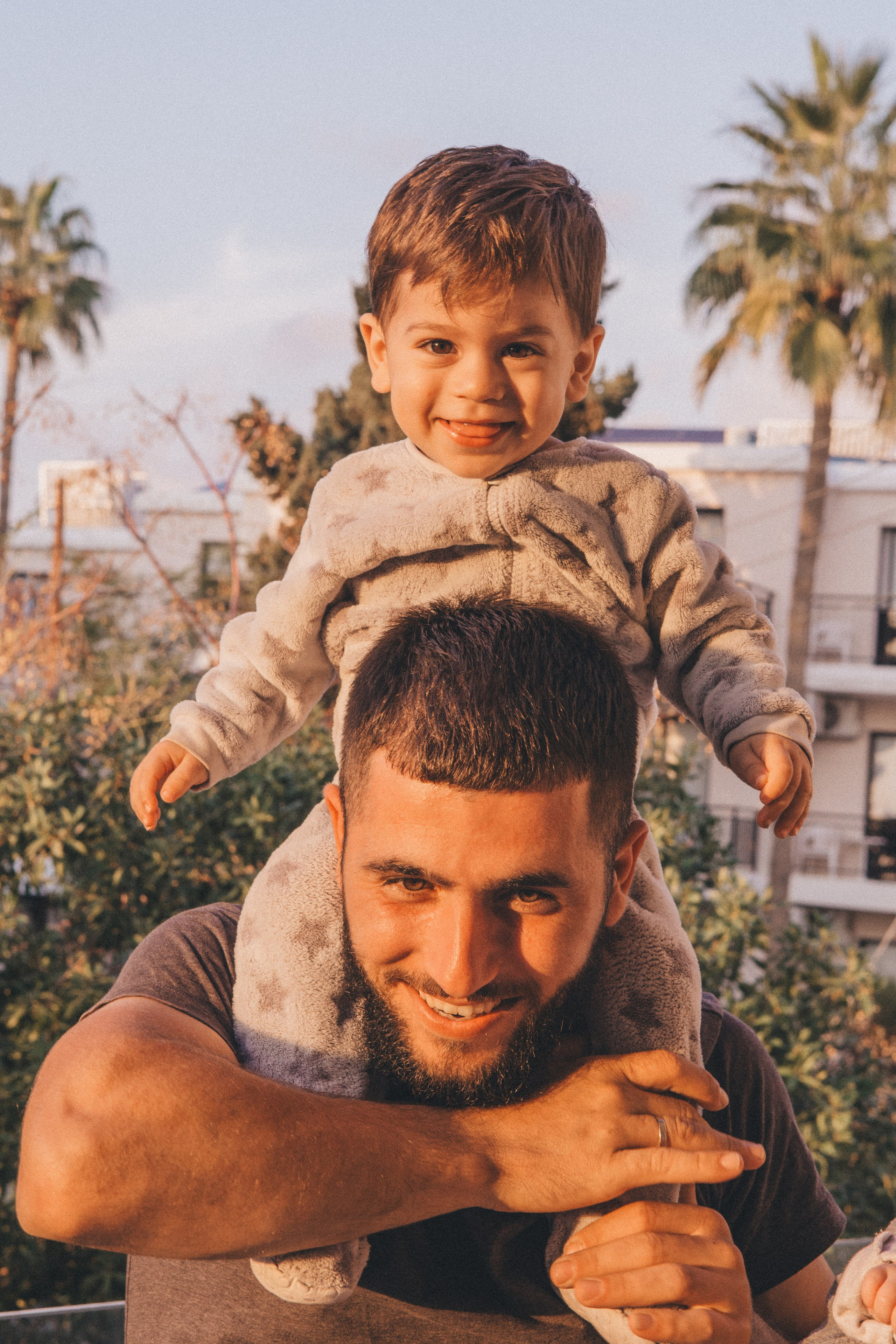 Afina and family. Portrait, family and pet photographer in Cyprus, Ksenia Bourdelle