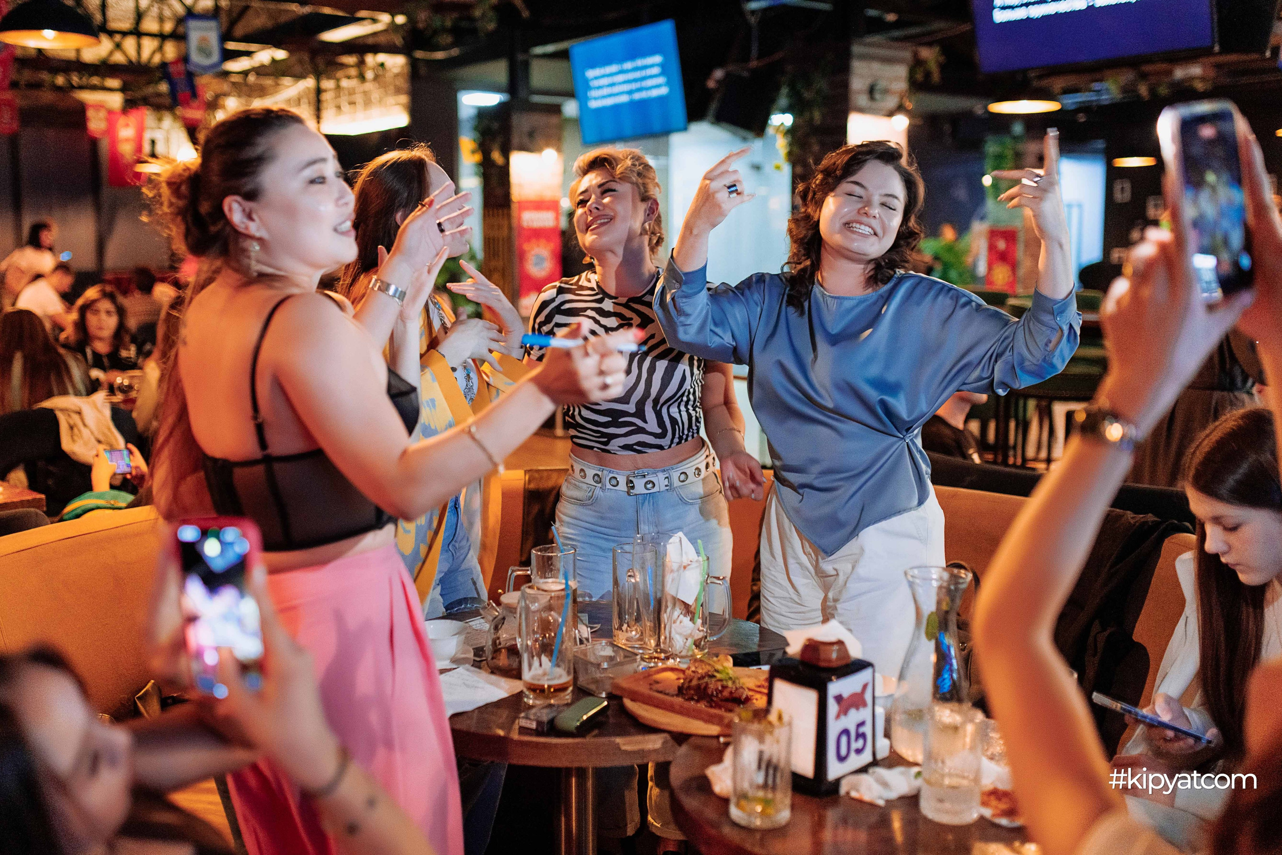 Эйнштейн Party