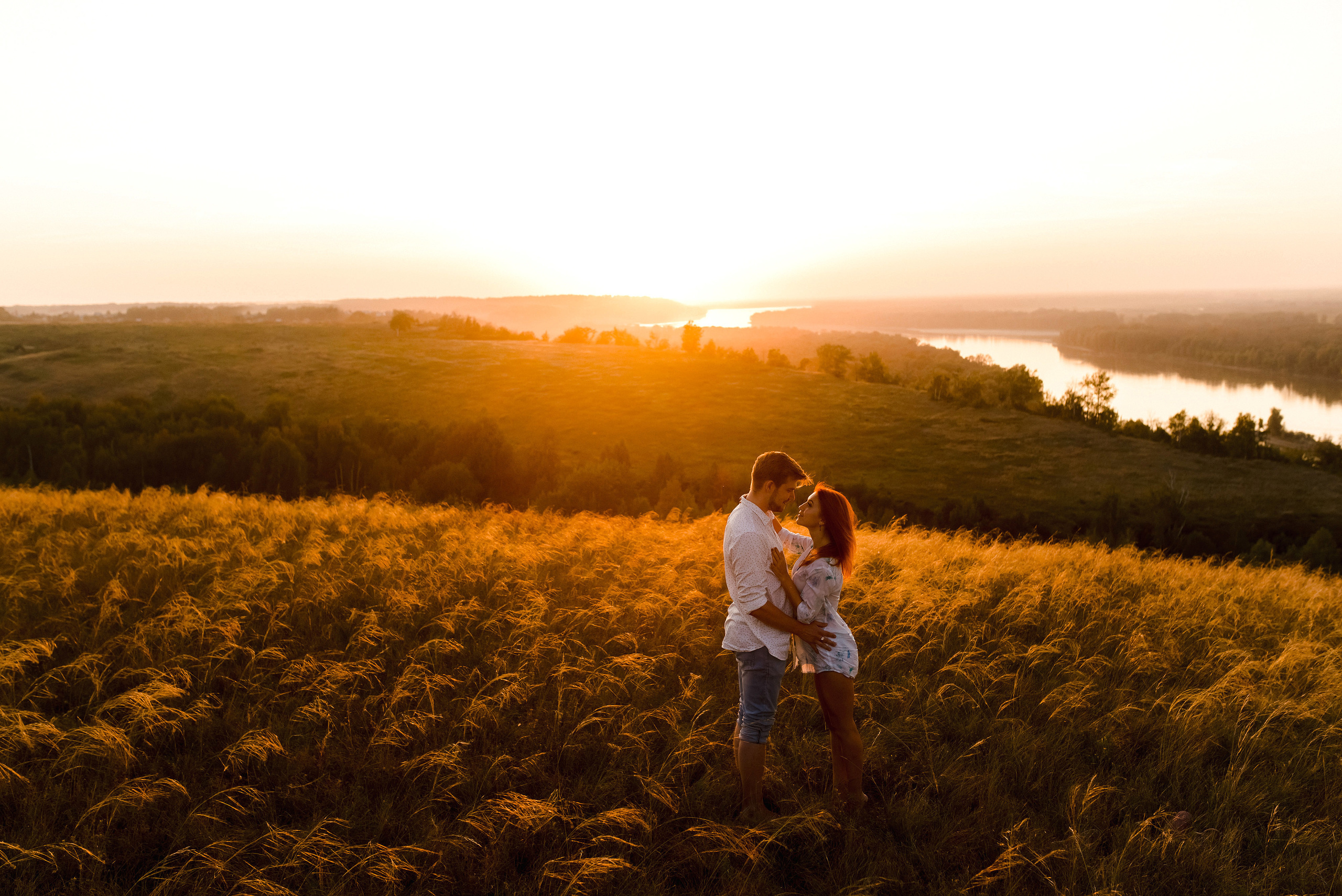 Фотосессия история любви на закате. Сергей Богомолов. Свадебный и семейный фотограф