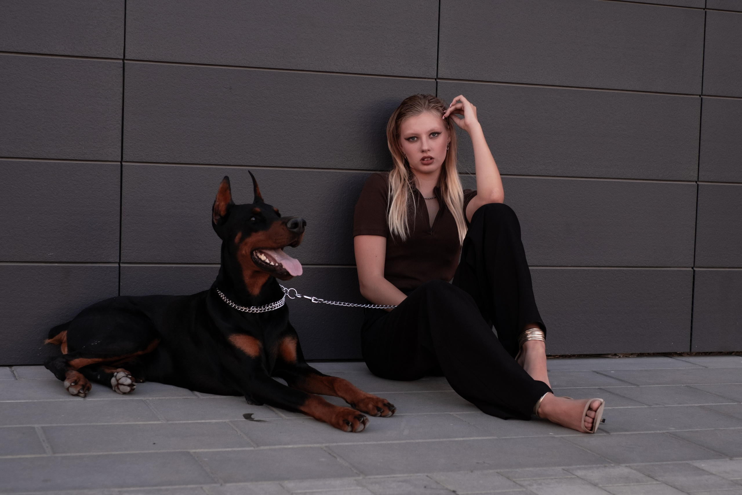 Фотосессия с Доберманом. Профессиональная фотосъемка в Крыму. Натуральные эмоции и живые кадры. Забронируйте дату прямо сейчас!