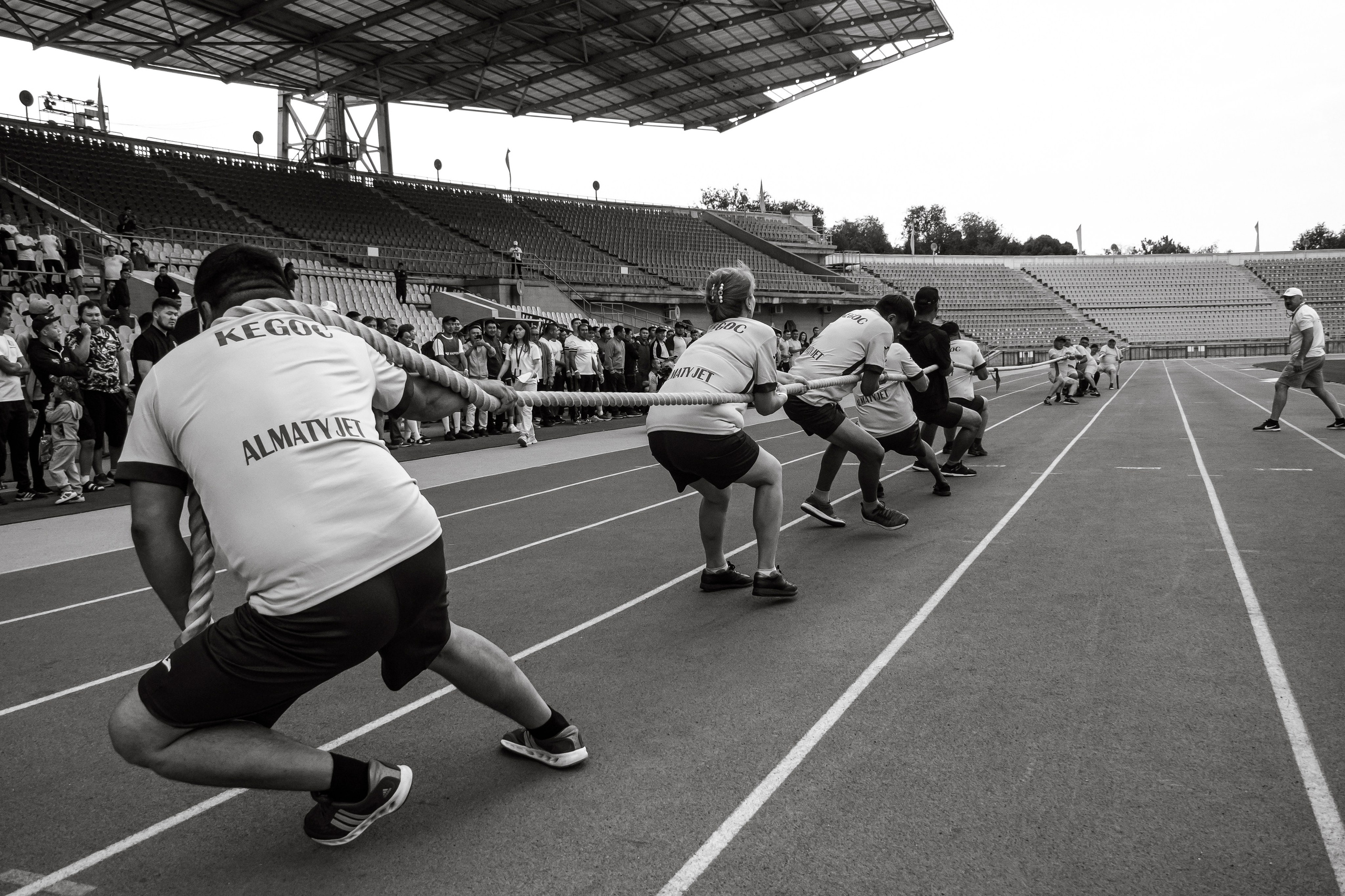 Спортивное многоборие на стадионе им. Балуана Шолака. Фотограф в Алматы Артемий Матюнин