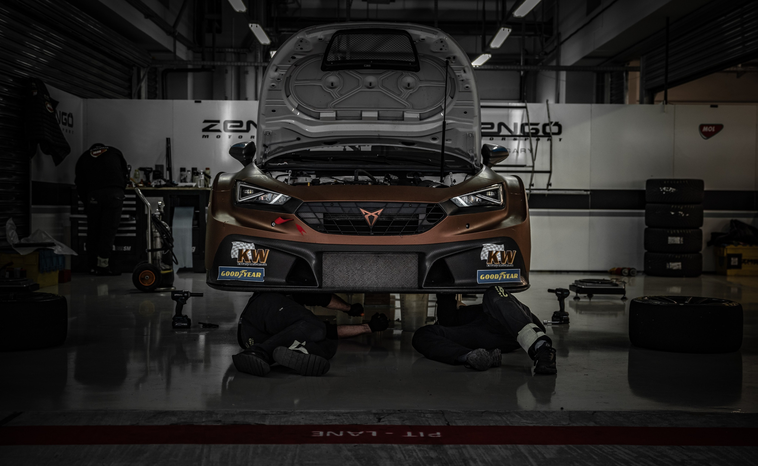 NE Cinema — backstage and reportage photography in cinema, music, Automotive and sport