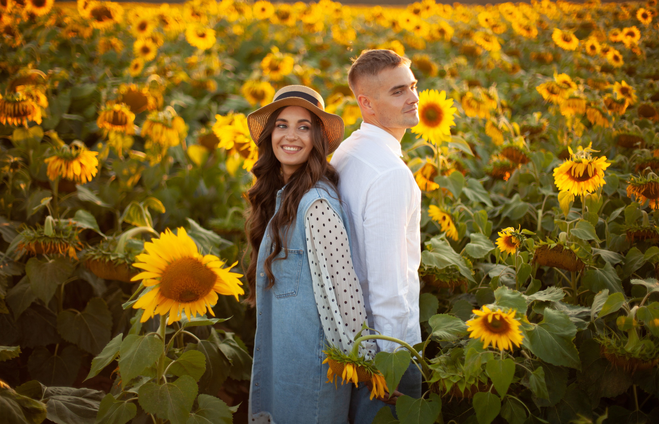В цветочном поле. Портретный фотограф в Калининграде Алеся Раух