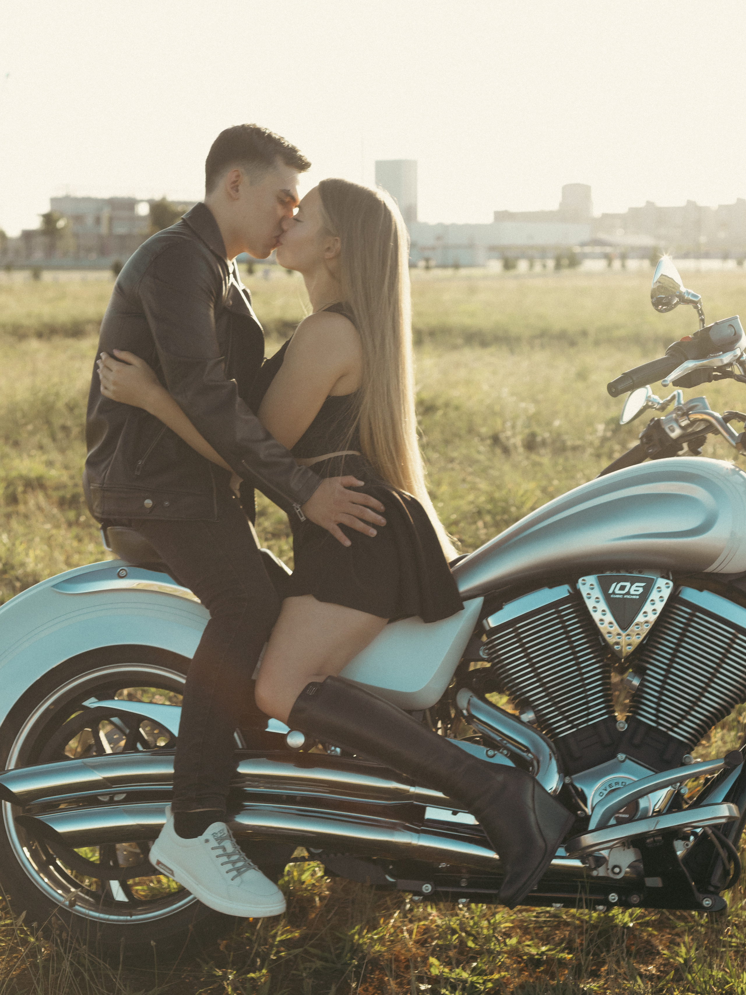 Мотоцикл. Скорость. Молодость. Портретный фотограф в Калининграде Алеся Раух