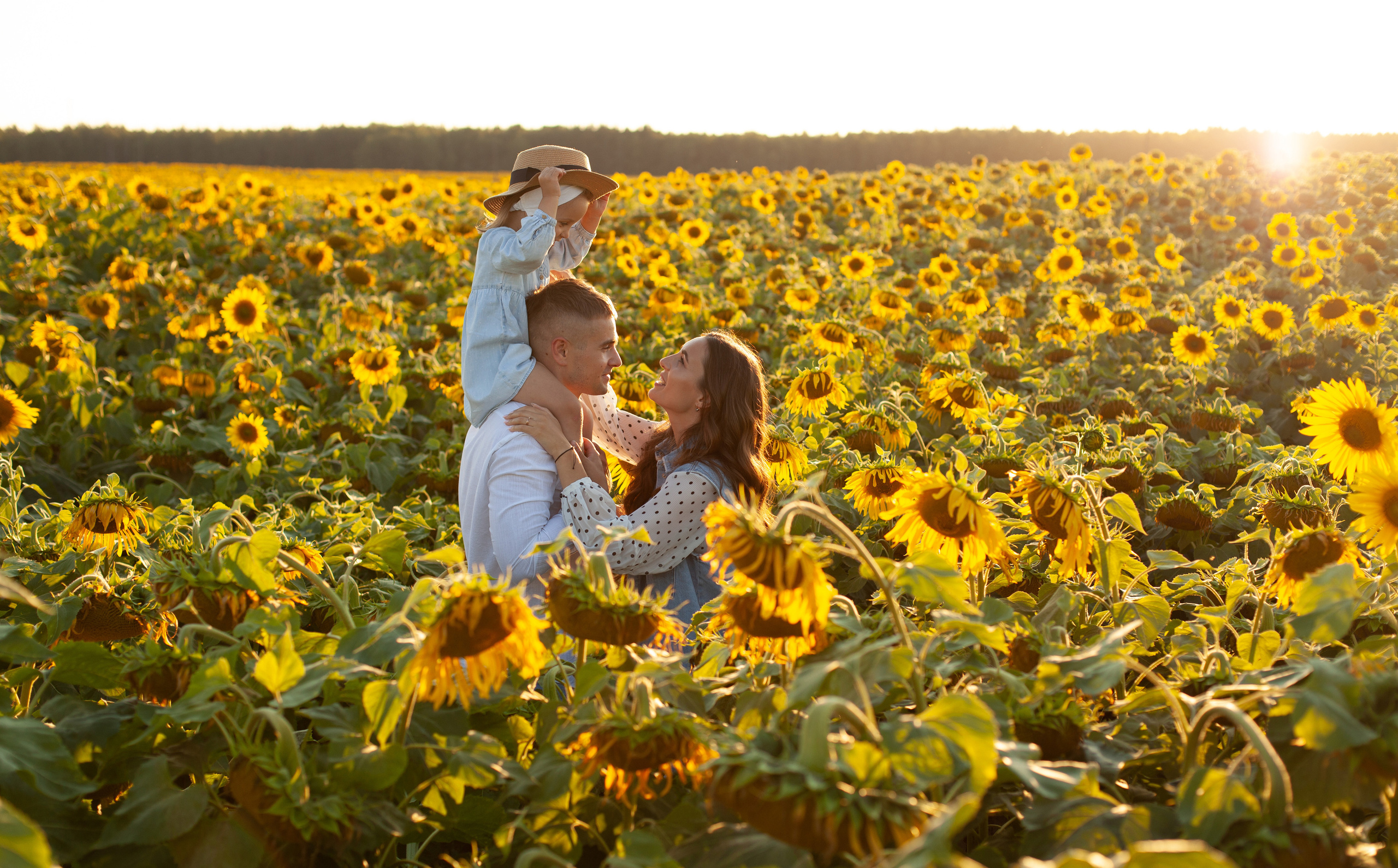В цветочном поле. Портретный фотограф в Калининграде Алеся Раух
