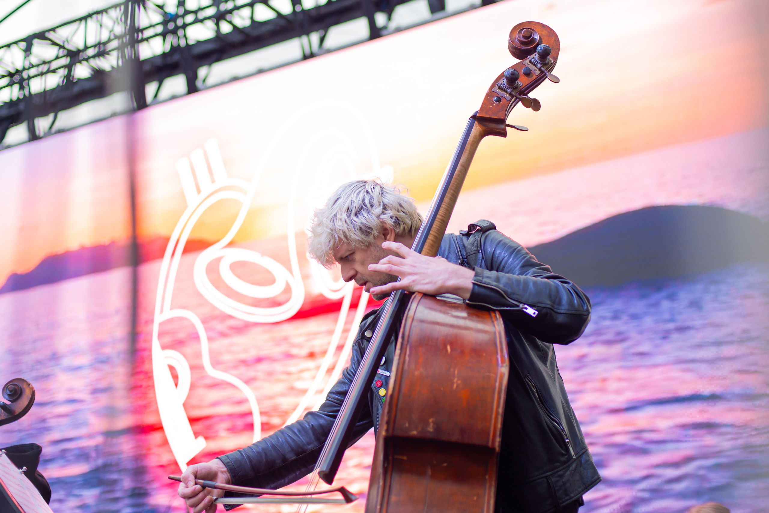 Репортаж, симфонический оркестр