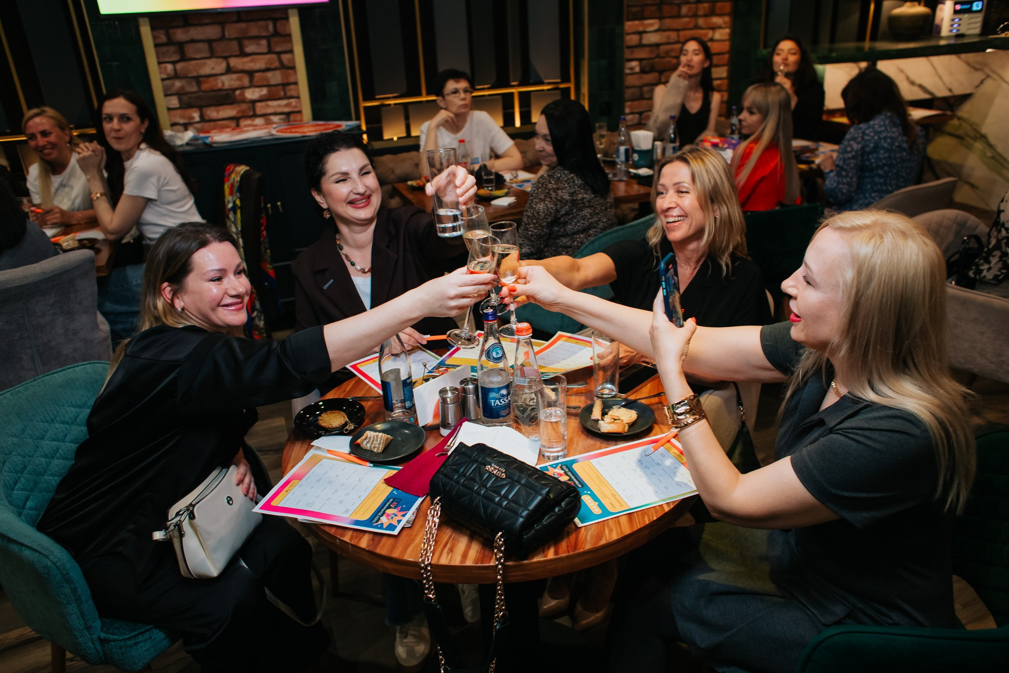 Синара в P’yano. Свадебный и репортажный фотограф в Екатеринбурге и Сухом Логу