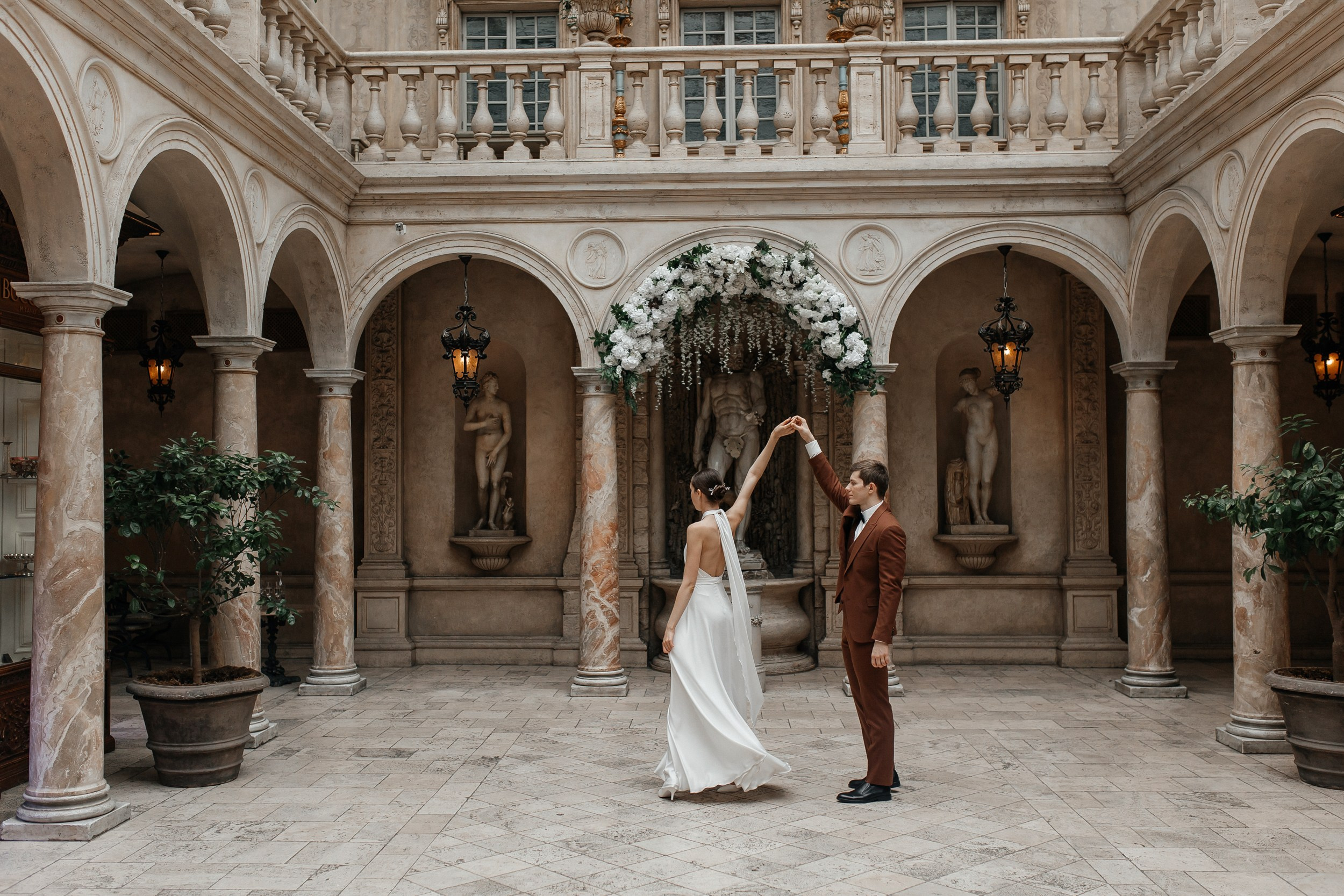 Свадебная фотосессия в ресторане Турандот