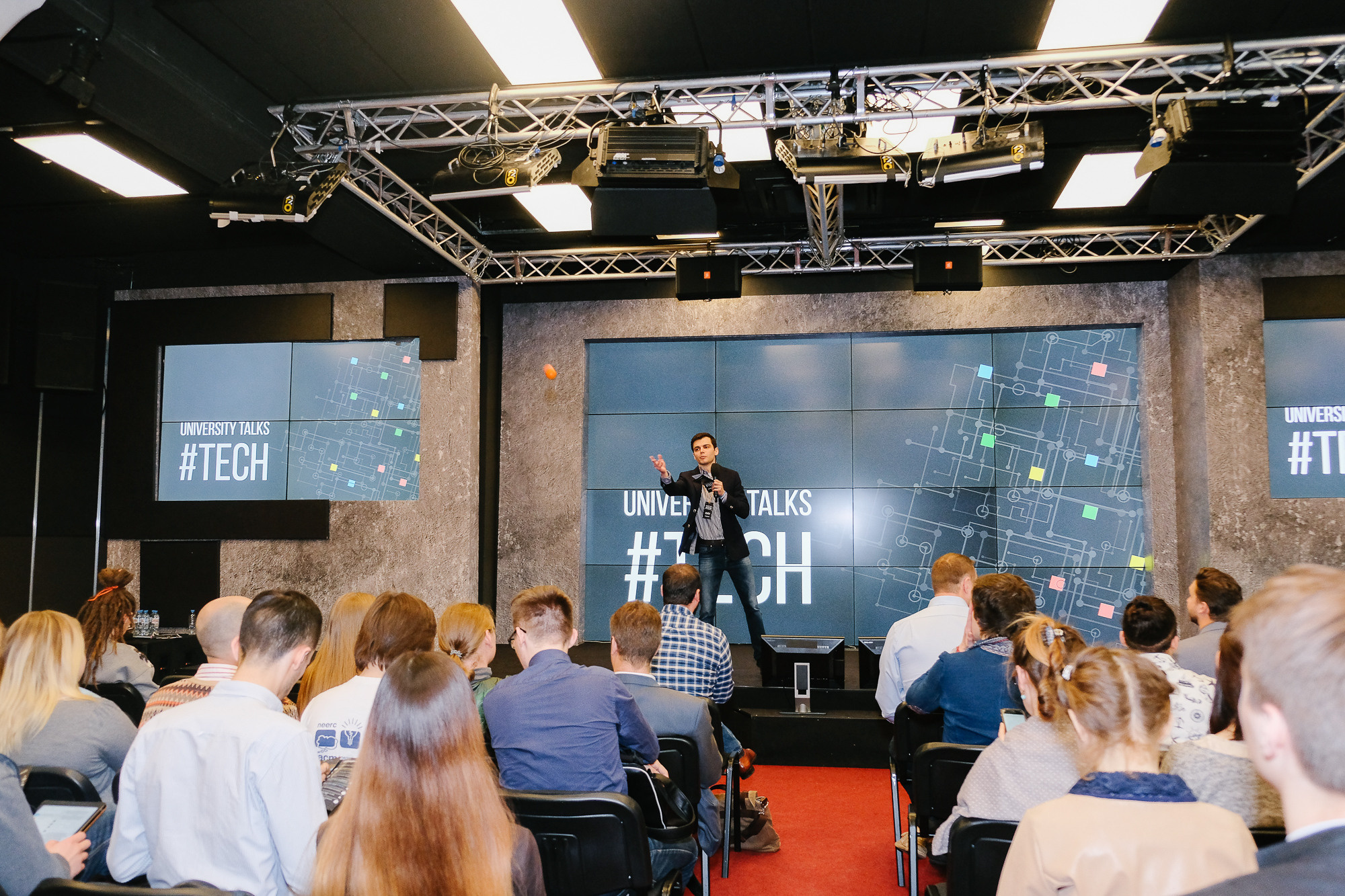 Ted Talks на Красном Октябре. Портретный и репортажный фотограф в Москве Олеся Лисарк