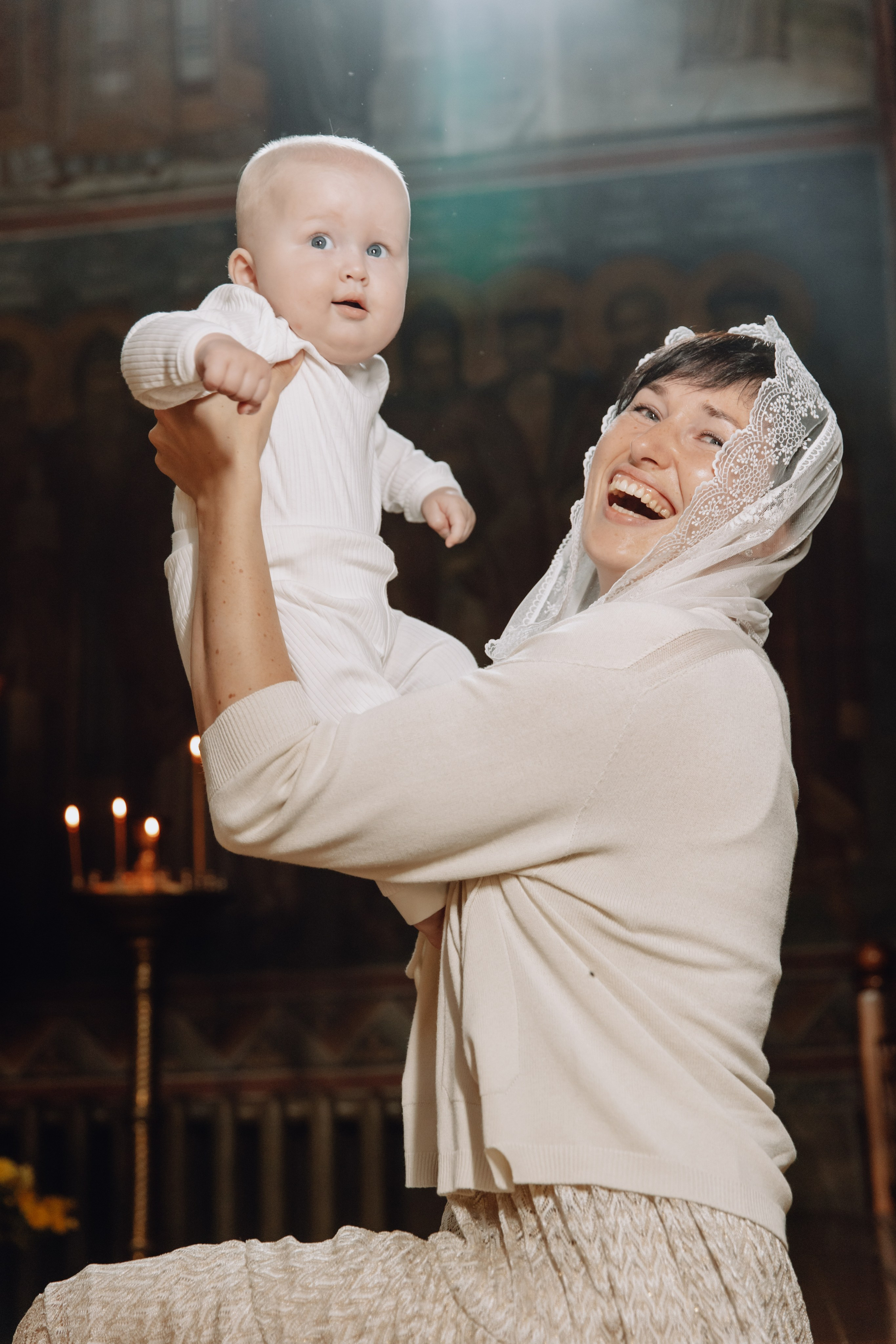 Таинство крещения в Холках. Фотограф Максим Никонов