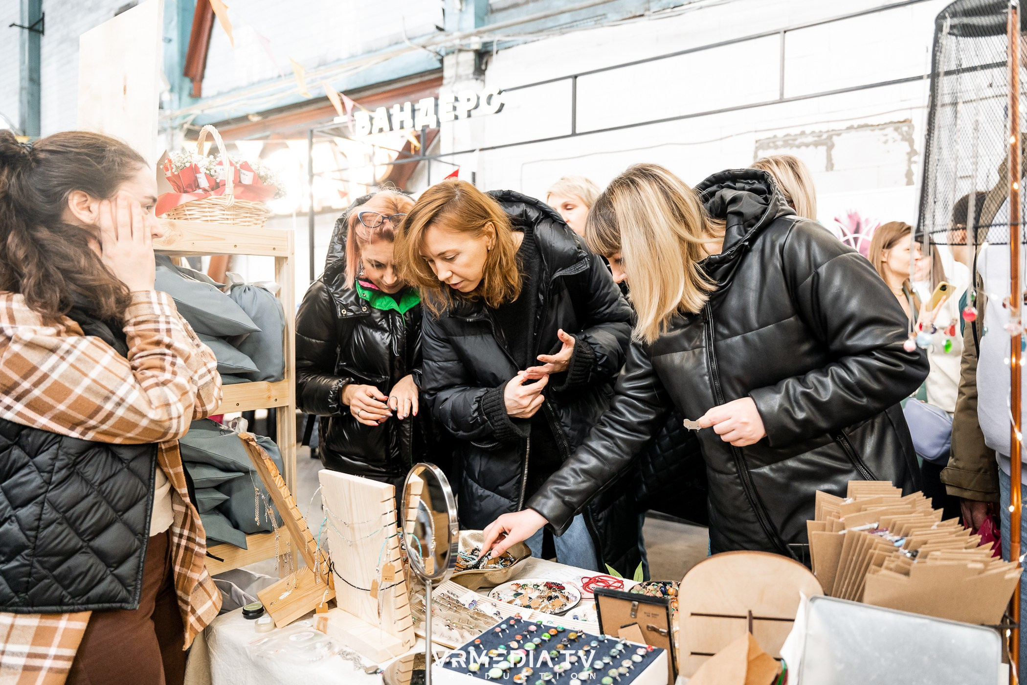 Традиционный весенний БАЗАР и GARAGE SALE в культурном пространстве «Р