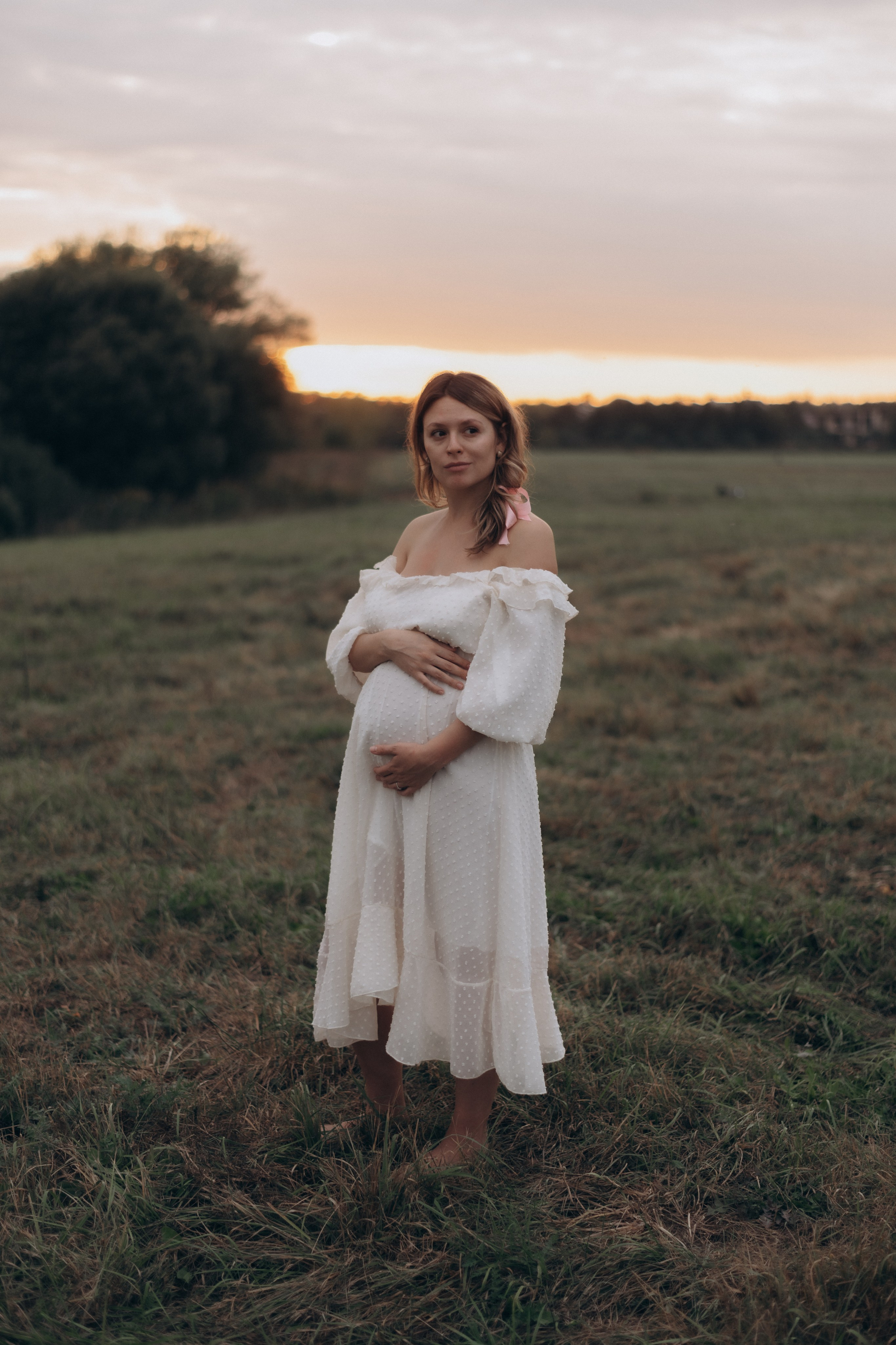 Фотосессия лавстори в поле