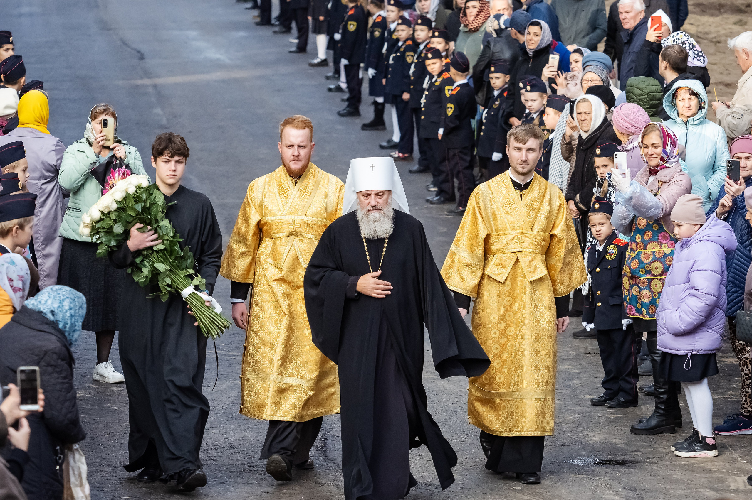 Открытие Храма Серафима Саровского. Репортажный, семейный и детский фотограф в Пензе и Заречном Арина Ермилова. Картины барельеф на заказ