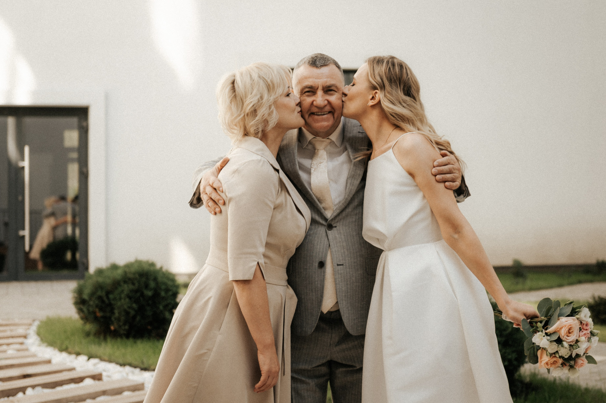 Свадебные фотографии. Фотограф в Барнауле Дарья Бутурлакина. Люби.Цени.Касайся