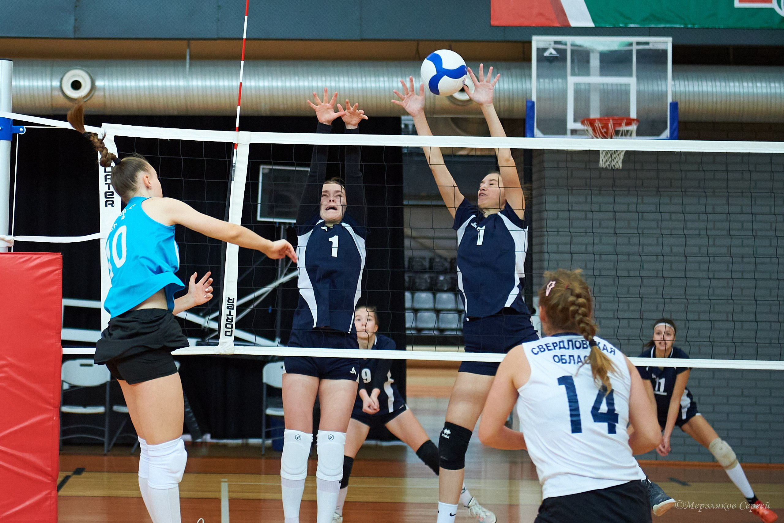 Локоволей — 2023 Ижевск ноябрь 2023. Спортивный репортажный фотограф в Ижевске Сергей Мерзляков