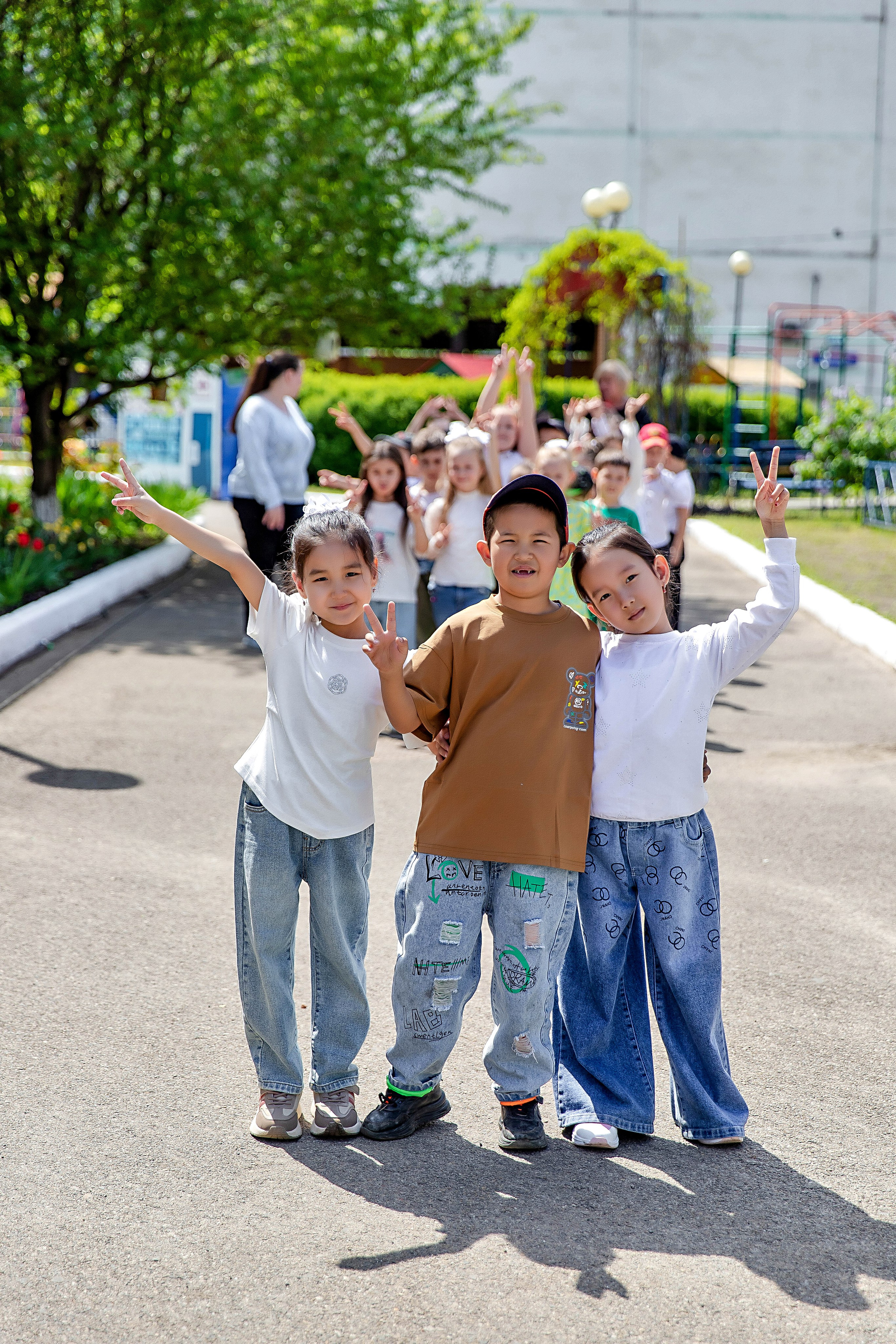 Выпускные (школьные) альбомы (книги) в Ростове-на-Дону. Современные Выпускные Альбомы в Ростове-на-Дону