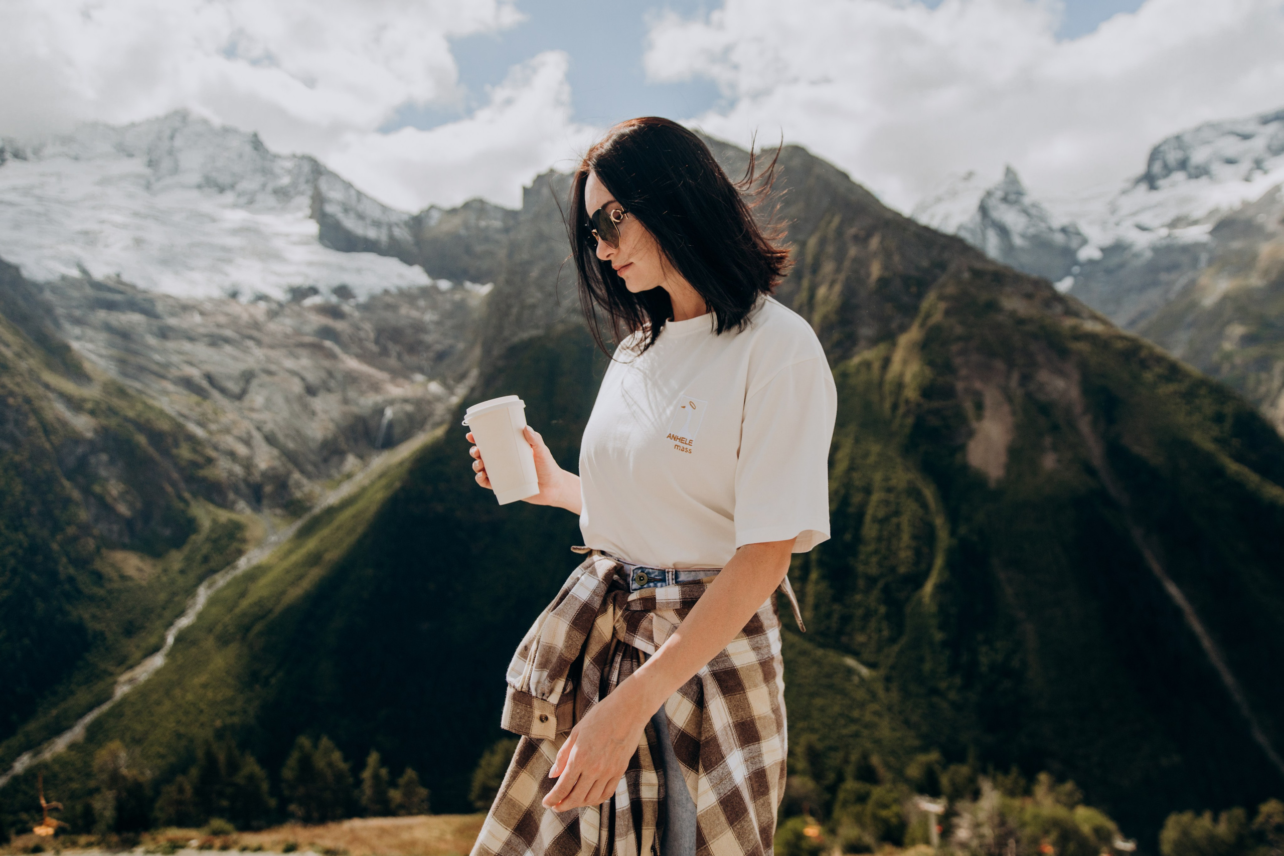 Юля с семьей, Домбай. Портфолио