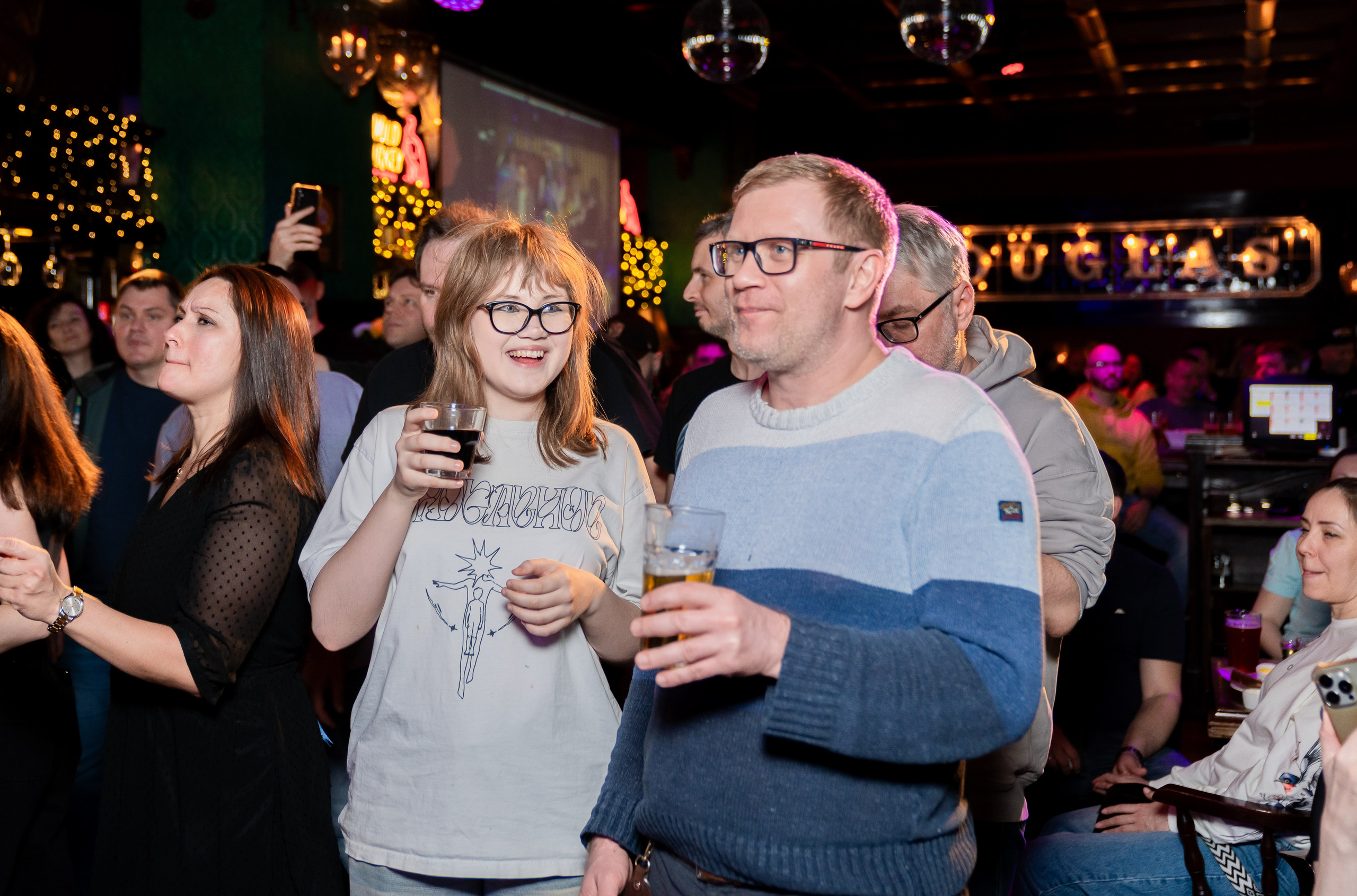 Гости на концерте Васи Васина в Douglas Bar. Фото Евгения Мальцева, Дуглас бар, Санкт-Петербург.
