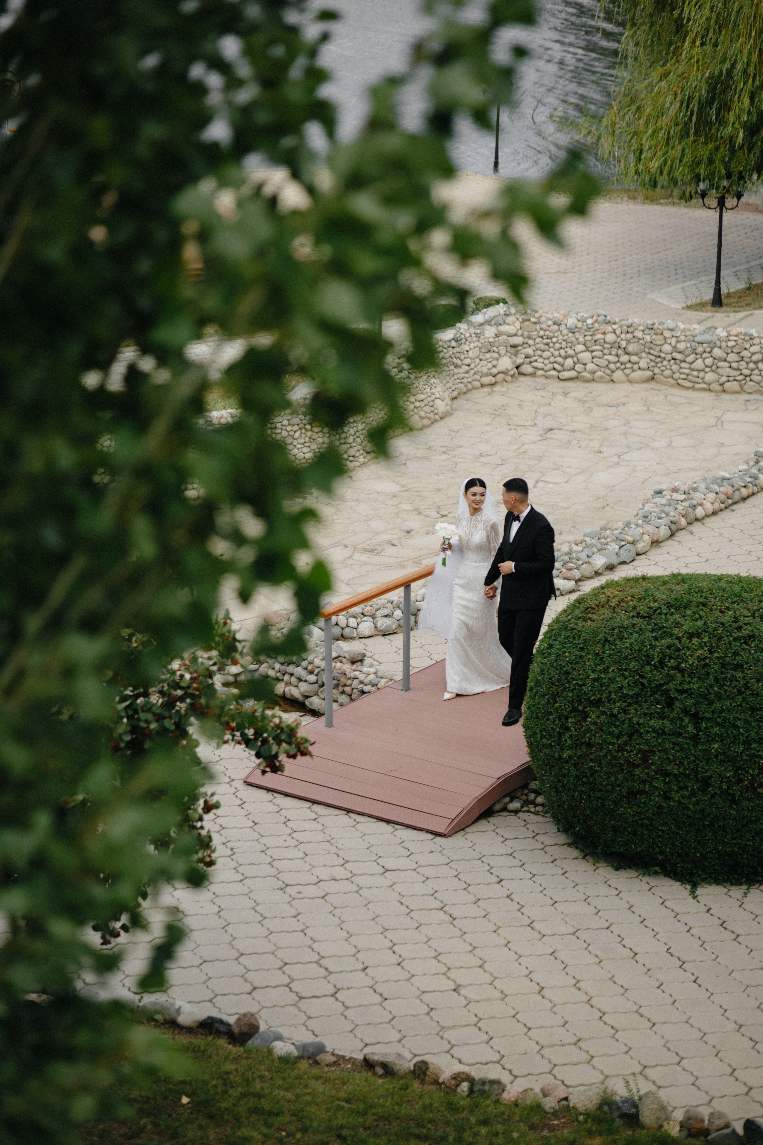 Erasyl & Sabina. Shakhmanoff.kz