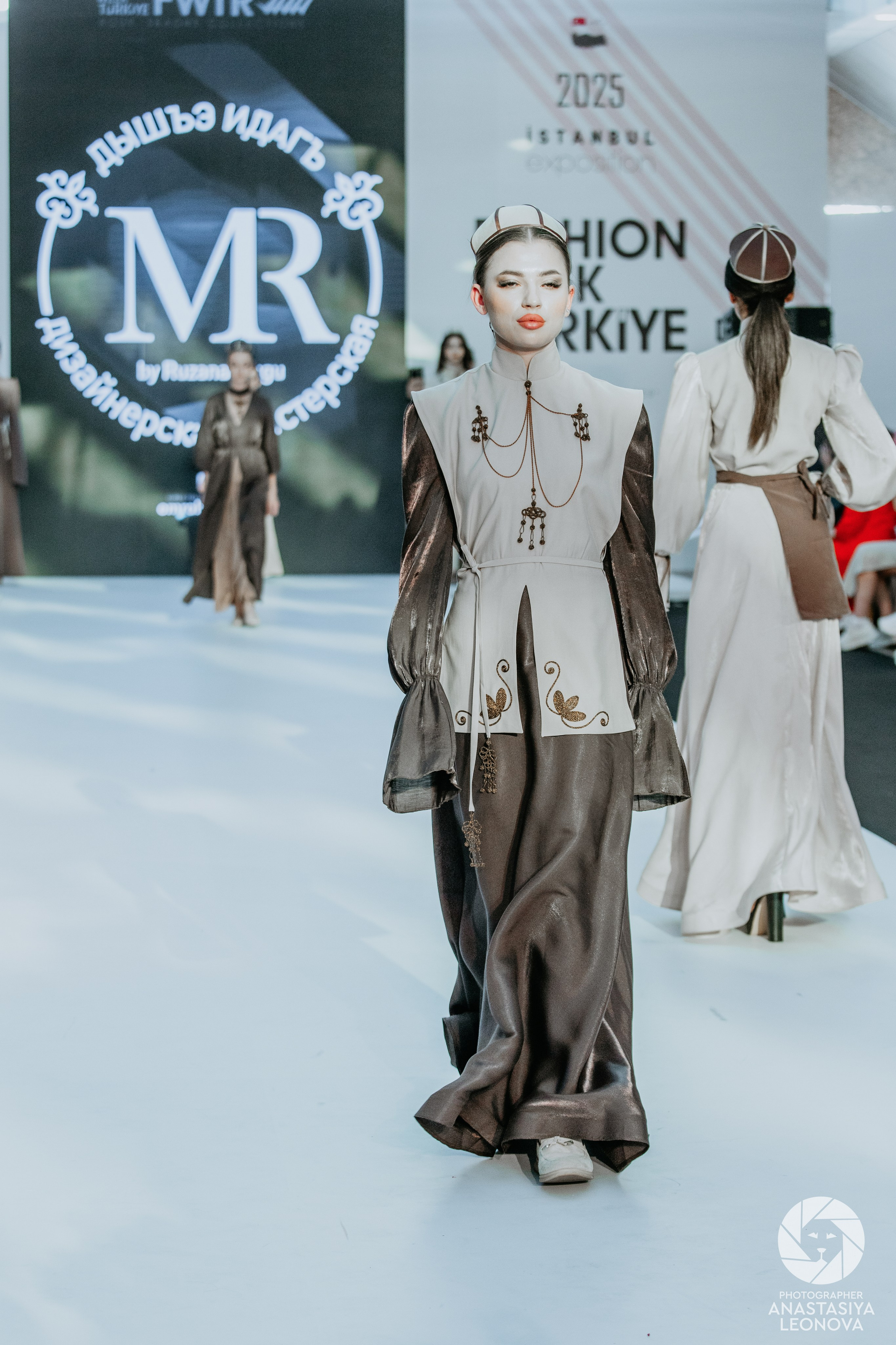Fashion Week Türkiye [spring, 2025]. Anastasia Leonowa