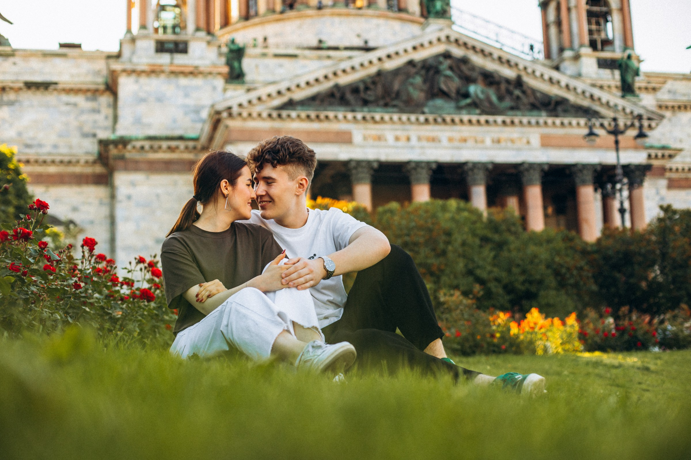 Камиль и Соня в июне. Фотопрогулка в Петербурге. Индивидуальный и семейный фотограф в Санкт-Петербурге