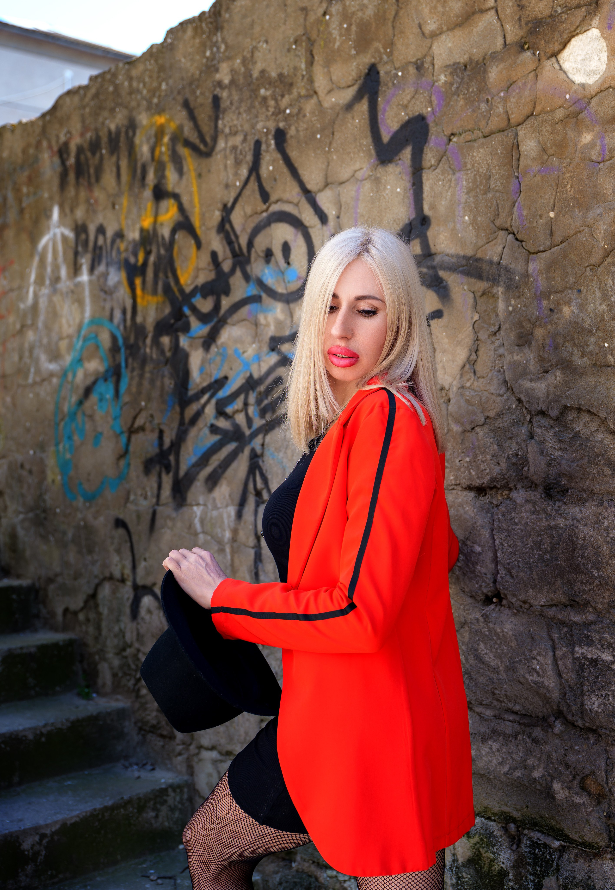 Надежда — стрит фото. Сайт фотограф в Керчи Кислый Юрий