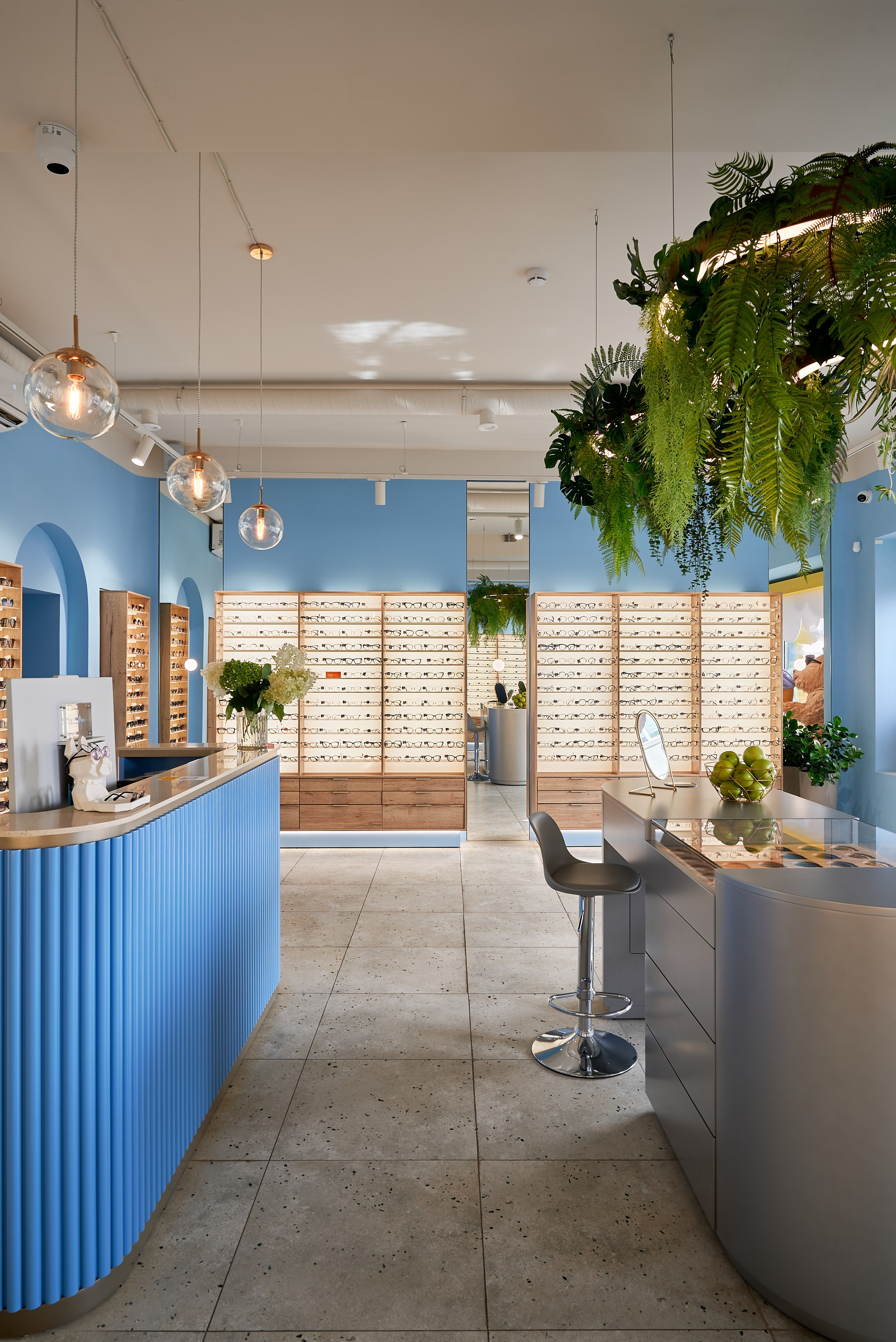 Небесно-голубой и капибара: оптика в Москве (Публикация My Decor). Бояршинов Антон Интерьерный фотограф/видеограф Москва