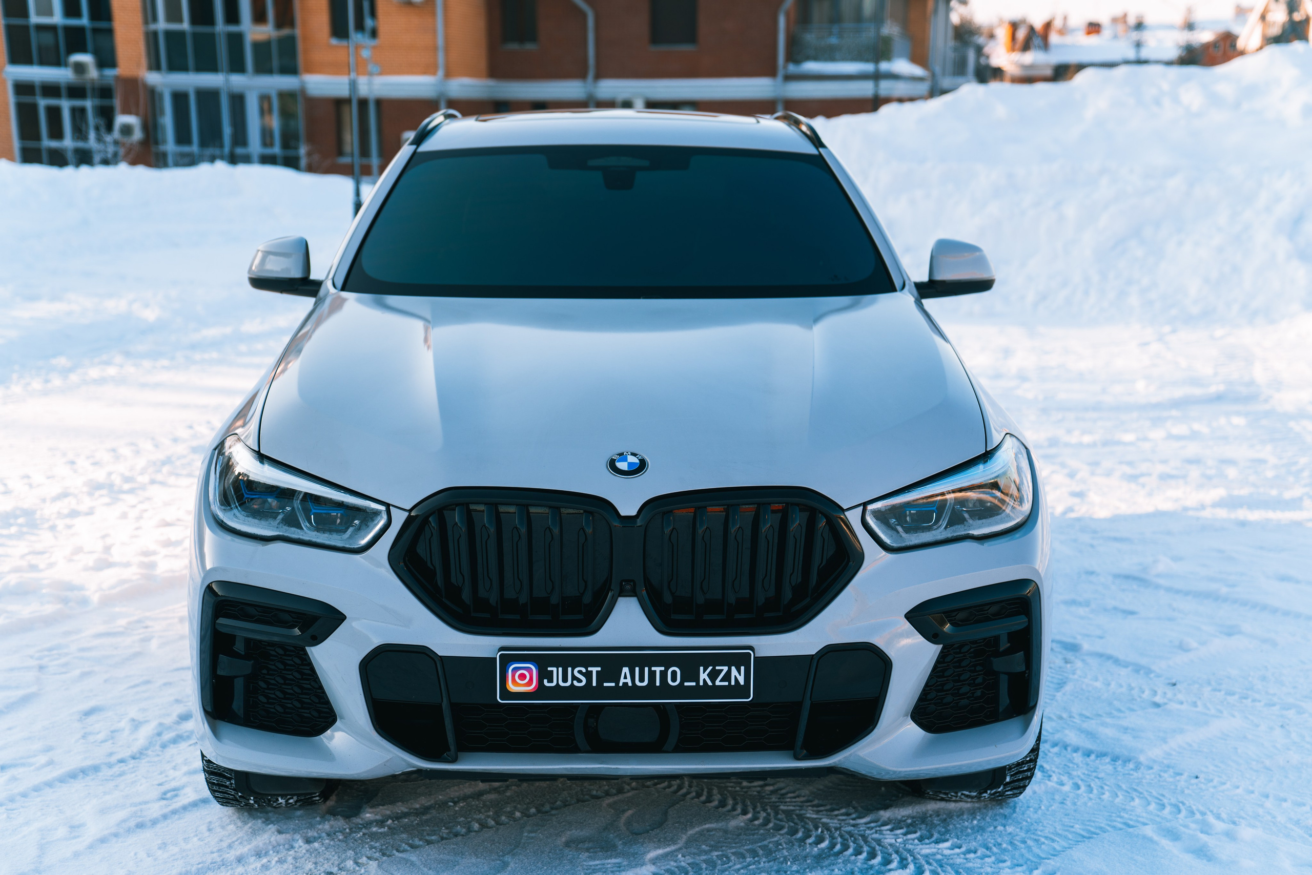 BMW X6 30d X-Drive. Идеальные портреты для соцсетей — Фотограф Ленар