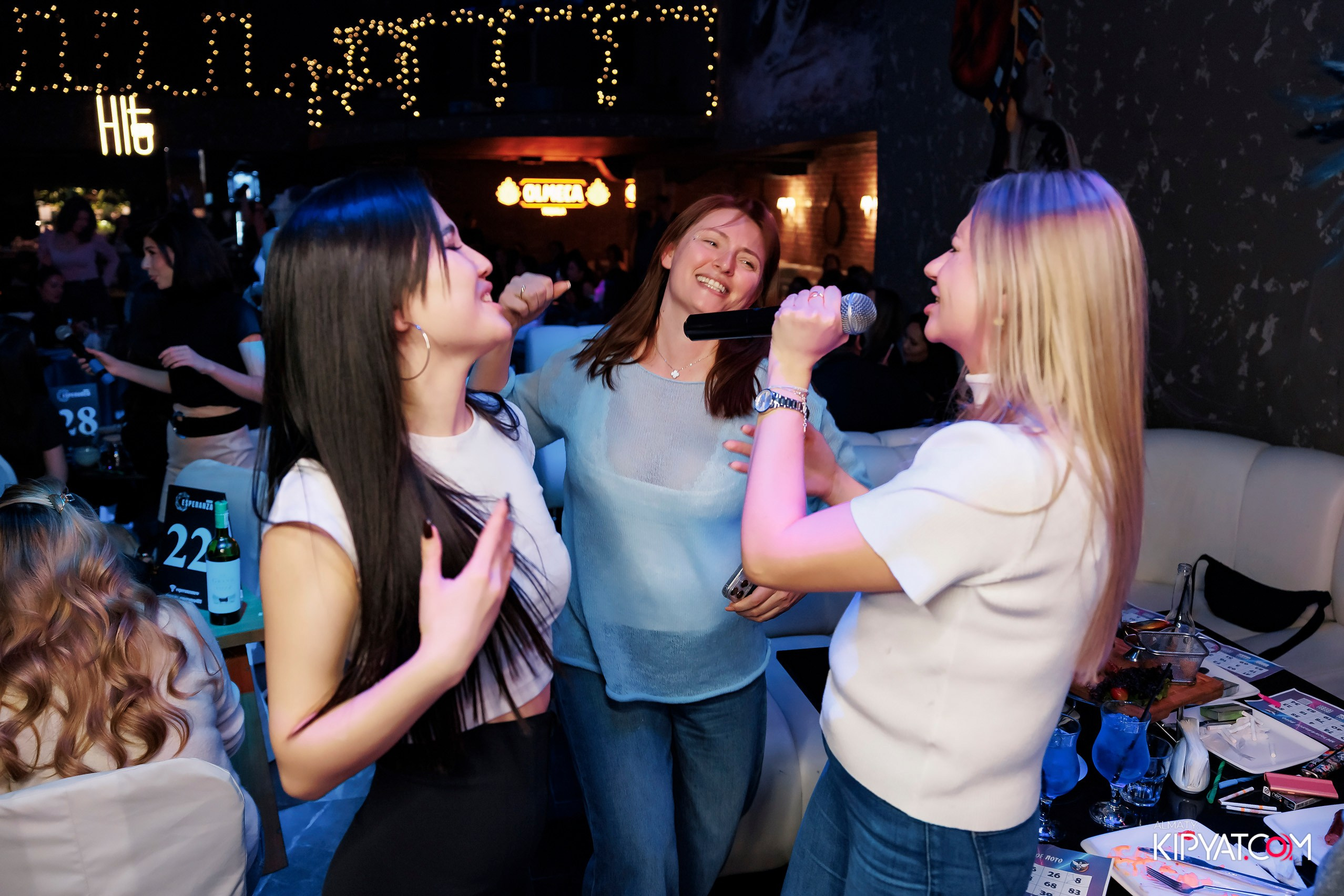 МУЗЫКАЛЬНОЕ ЛОТО В HIT RETRO. КИПЯТКОМ АЛМАТЫ! Фотосъемка мероприятий в Алматы