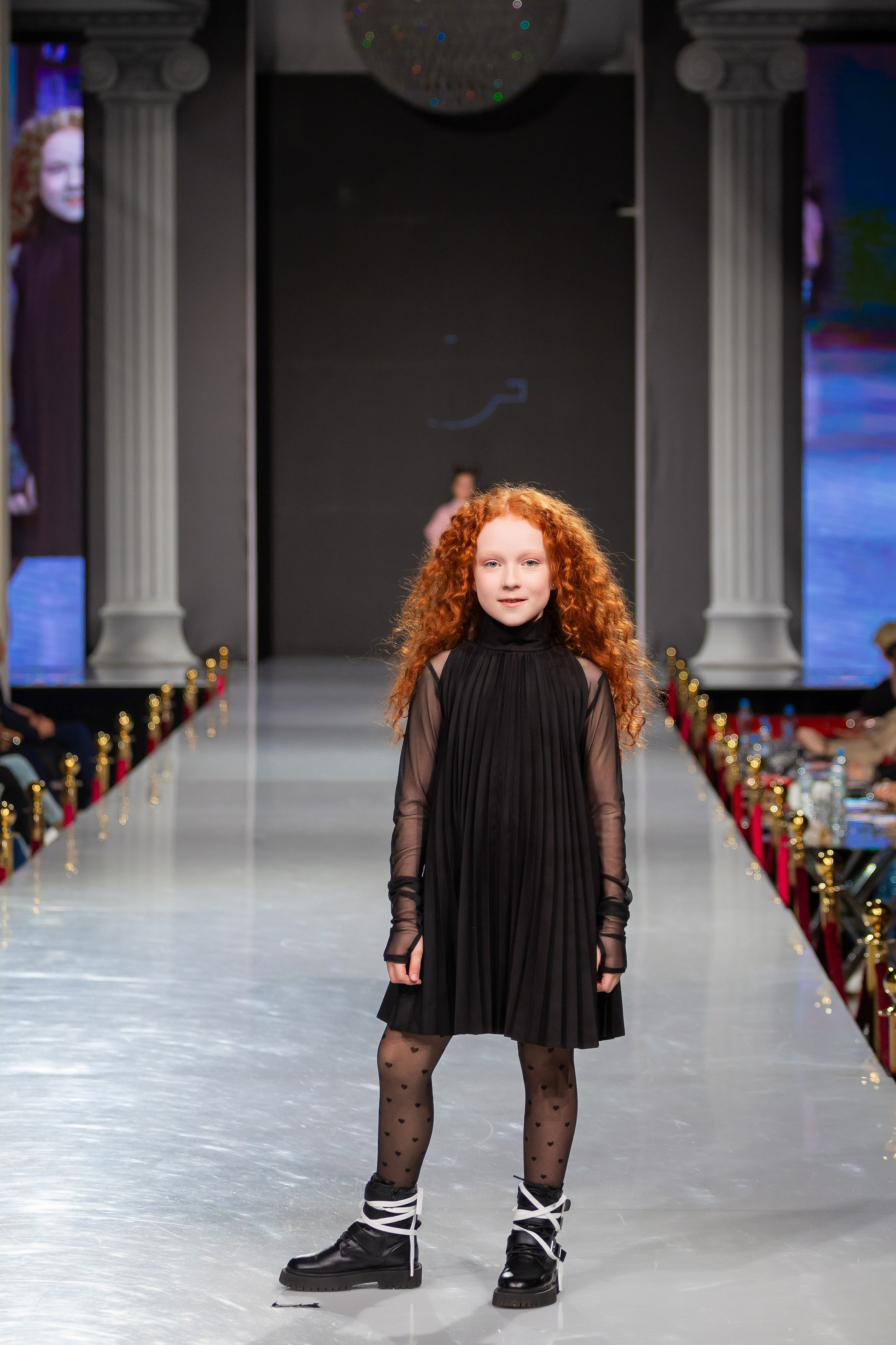 Estet Fashion Week. Photomantis