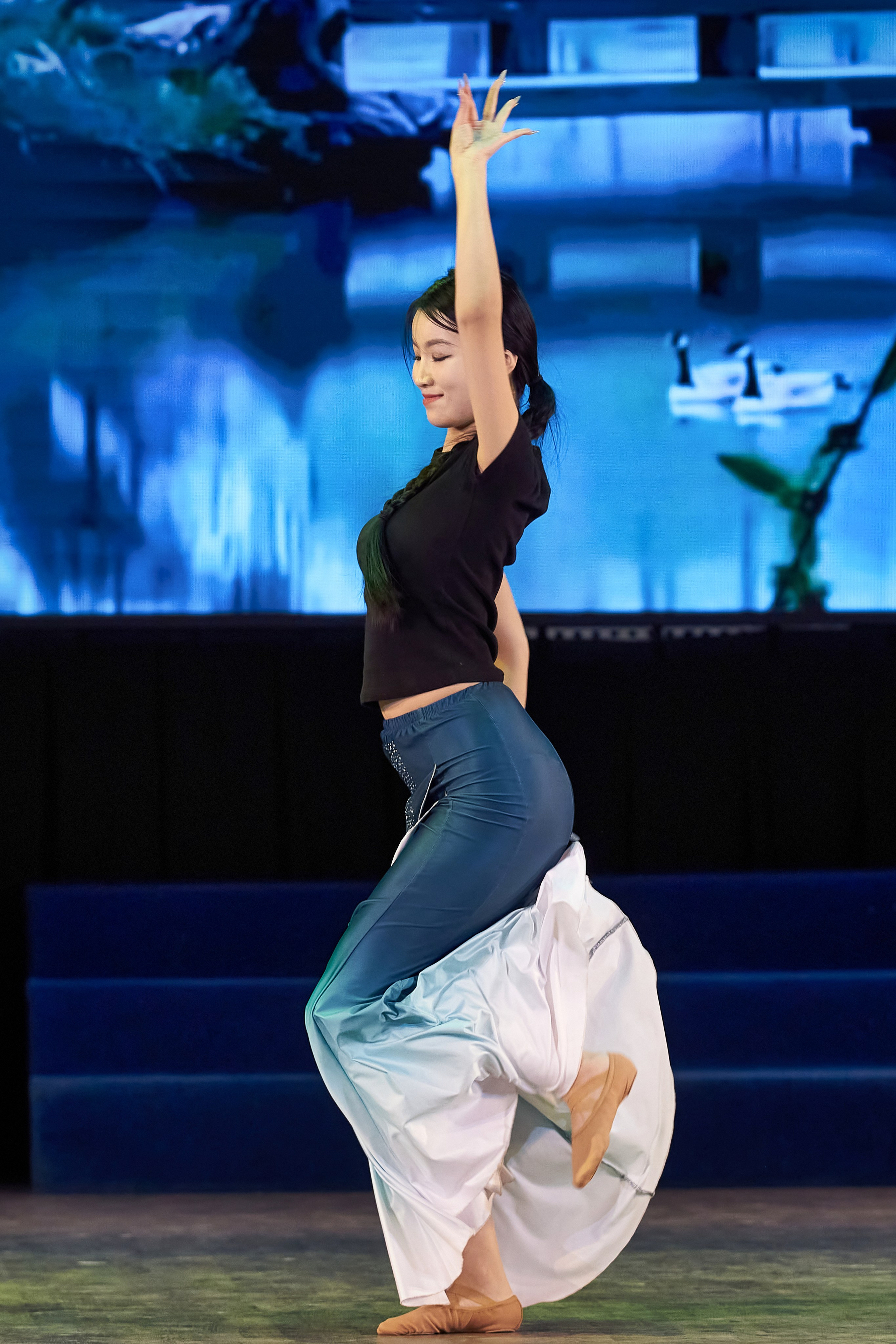 Лю Вэй. Китай. Танец встречи с весной