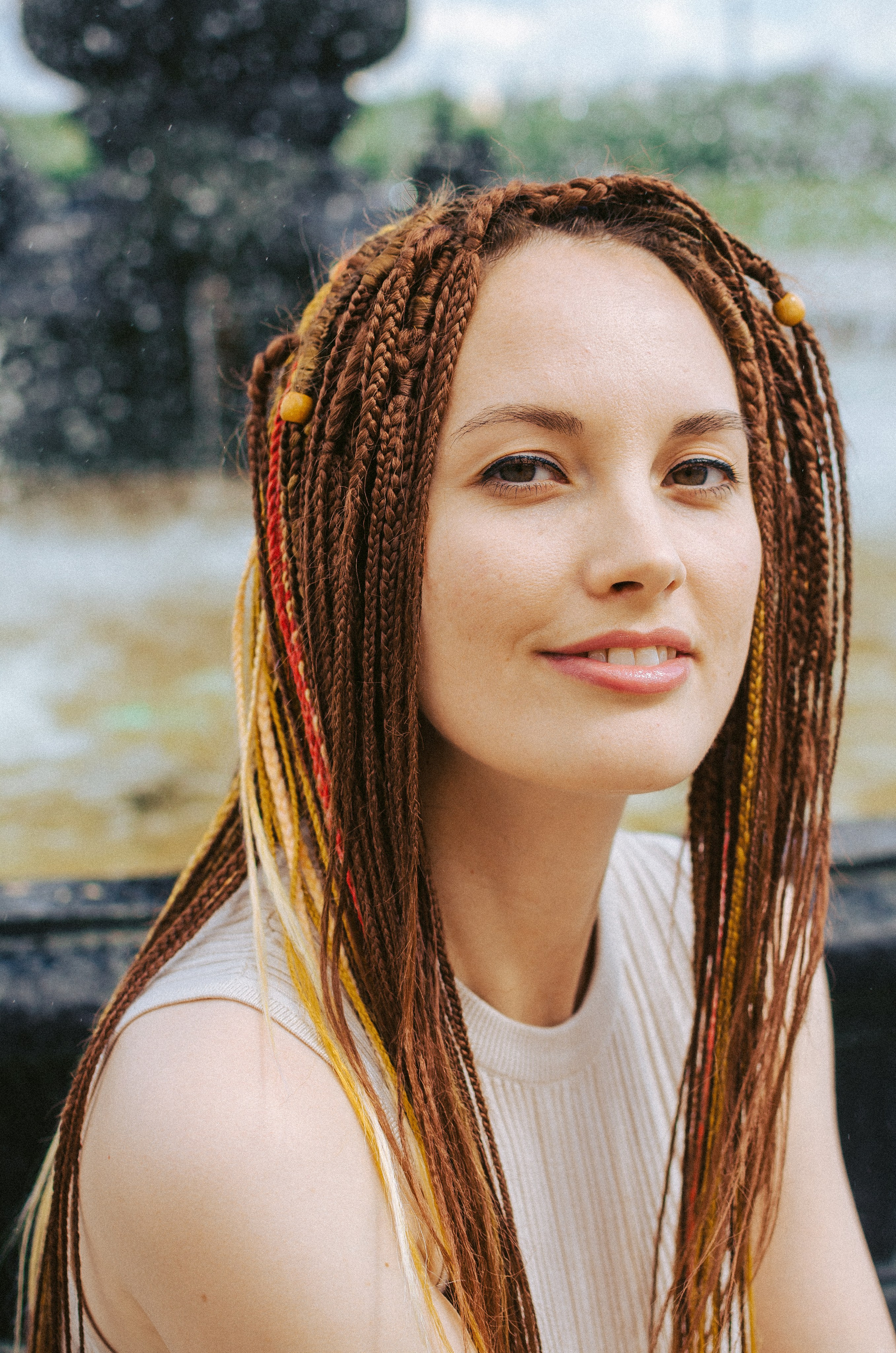 Оля. КВЭЛ — Кто Все Эти Люди