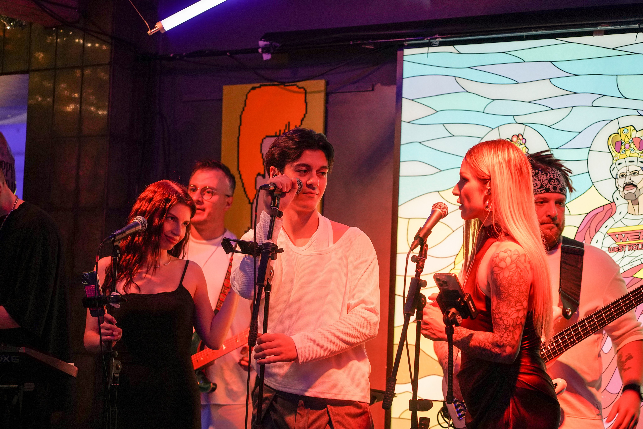 Бар Собаки в тумане. Фотограф