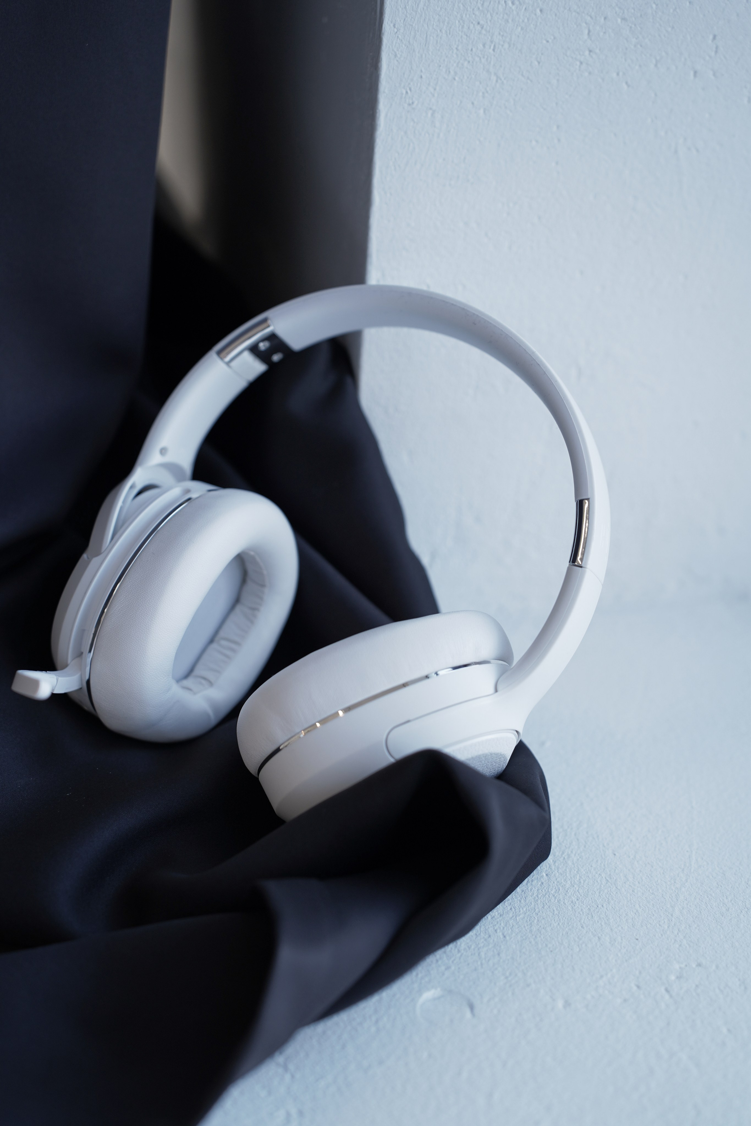 Наушники в интерьере. Фотограф