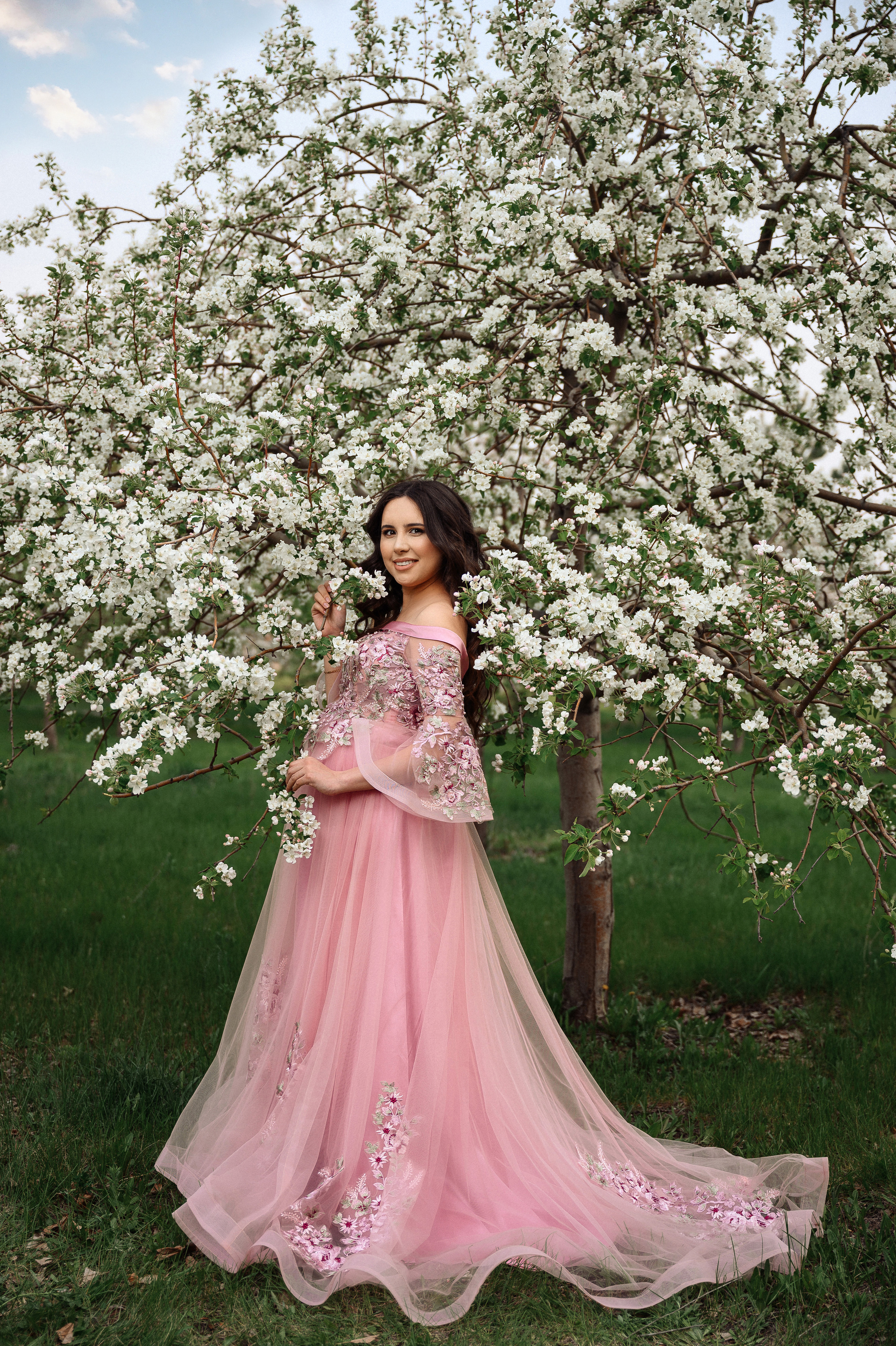 Фотосессия беременности в цветении