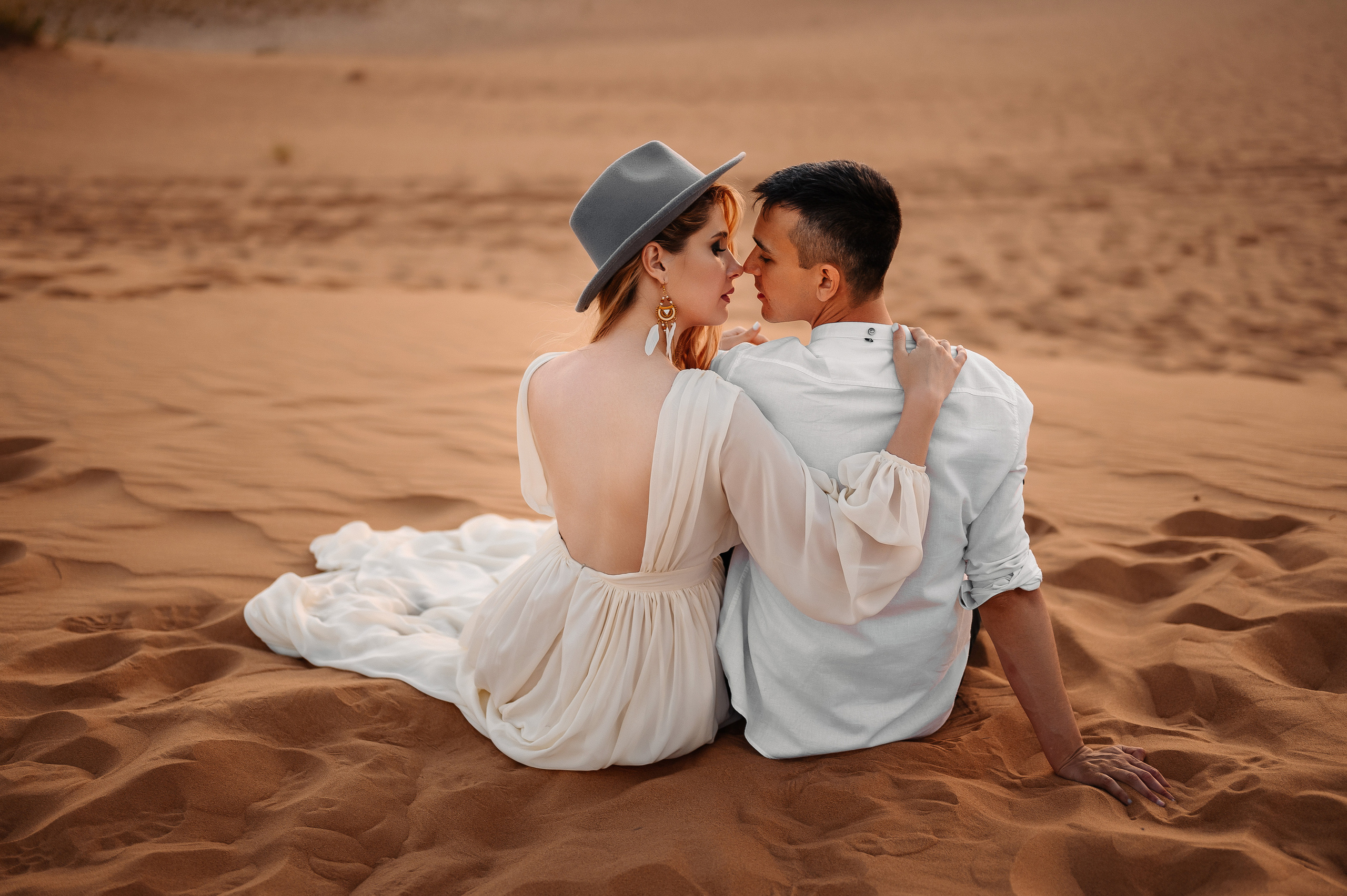 Фотосессия лав стори в пустыне