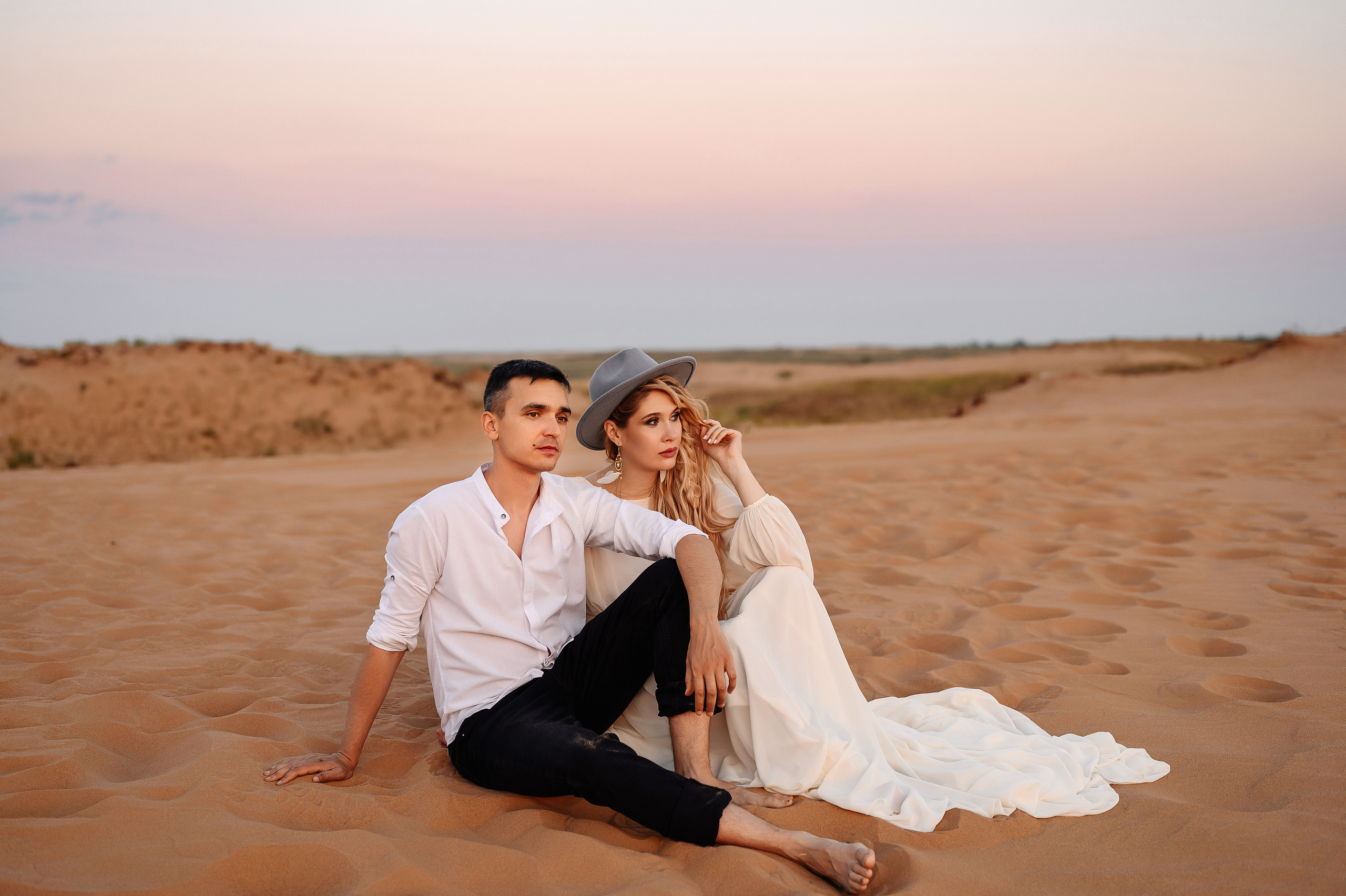 Фотосессия лав стори в пустыне