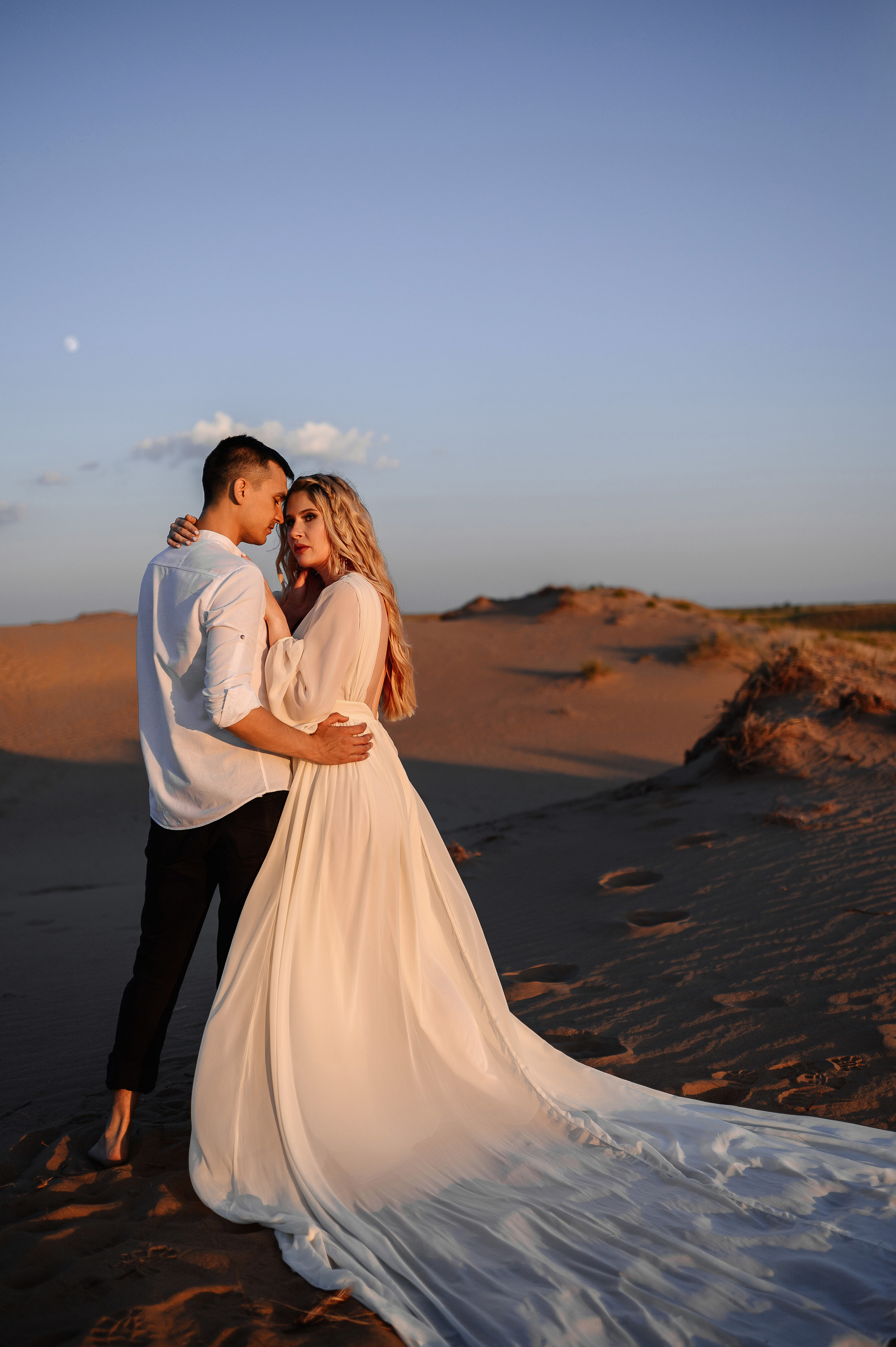 Фотосессия лав стори в пустыне